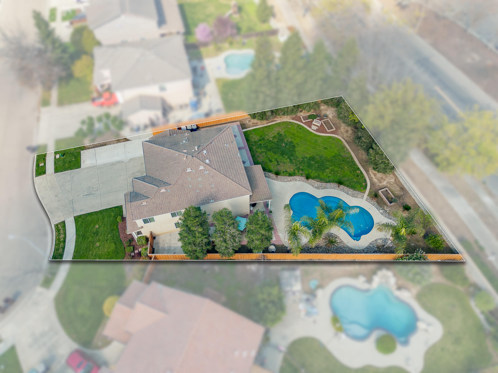 1612 Maduro St, Tulare, CA 93274