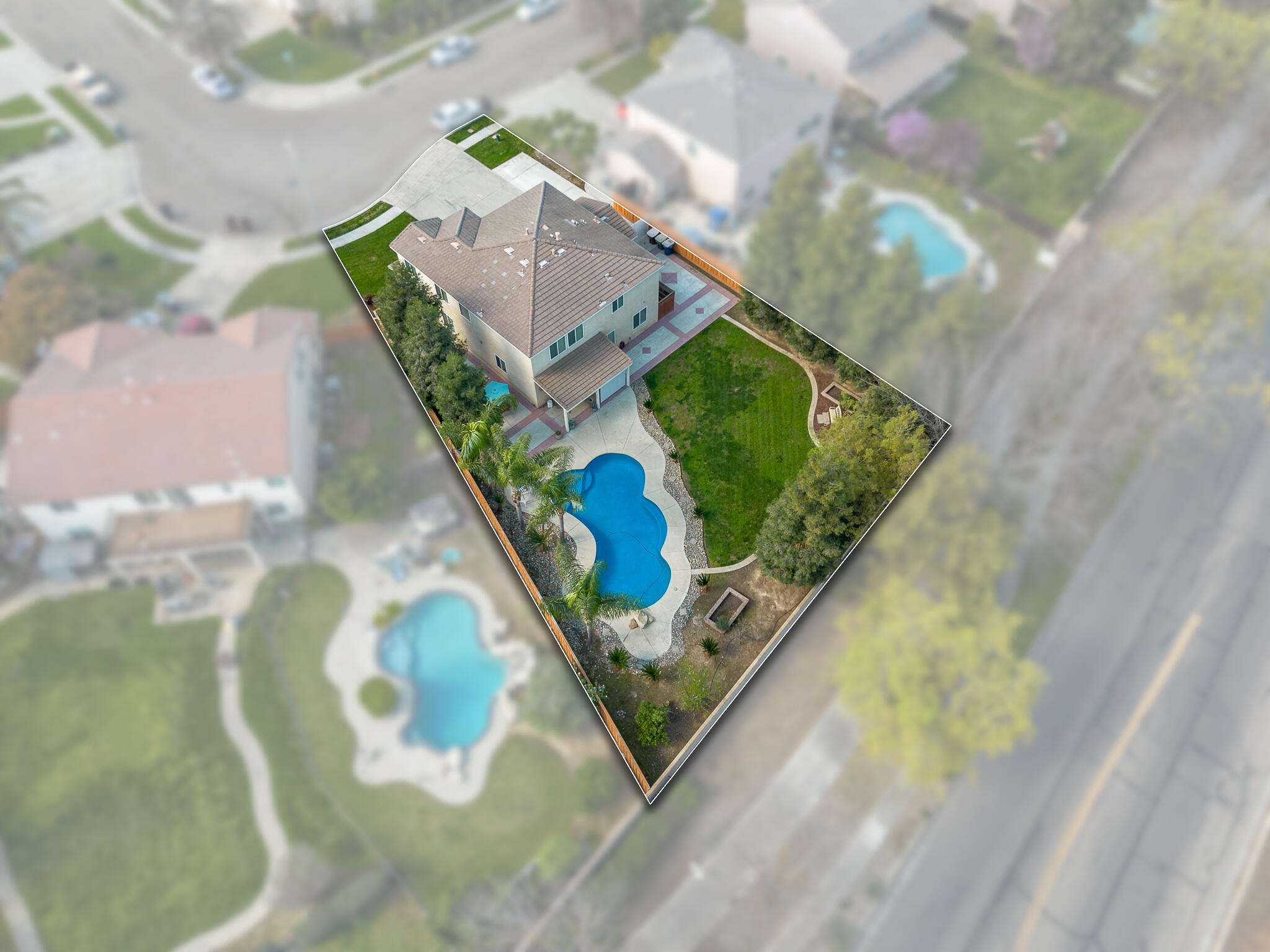 1612 Maduro St, Tulare, CA 93274