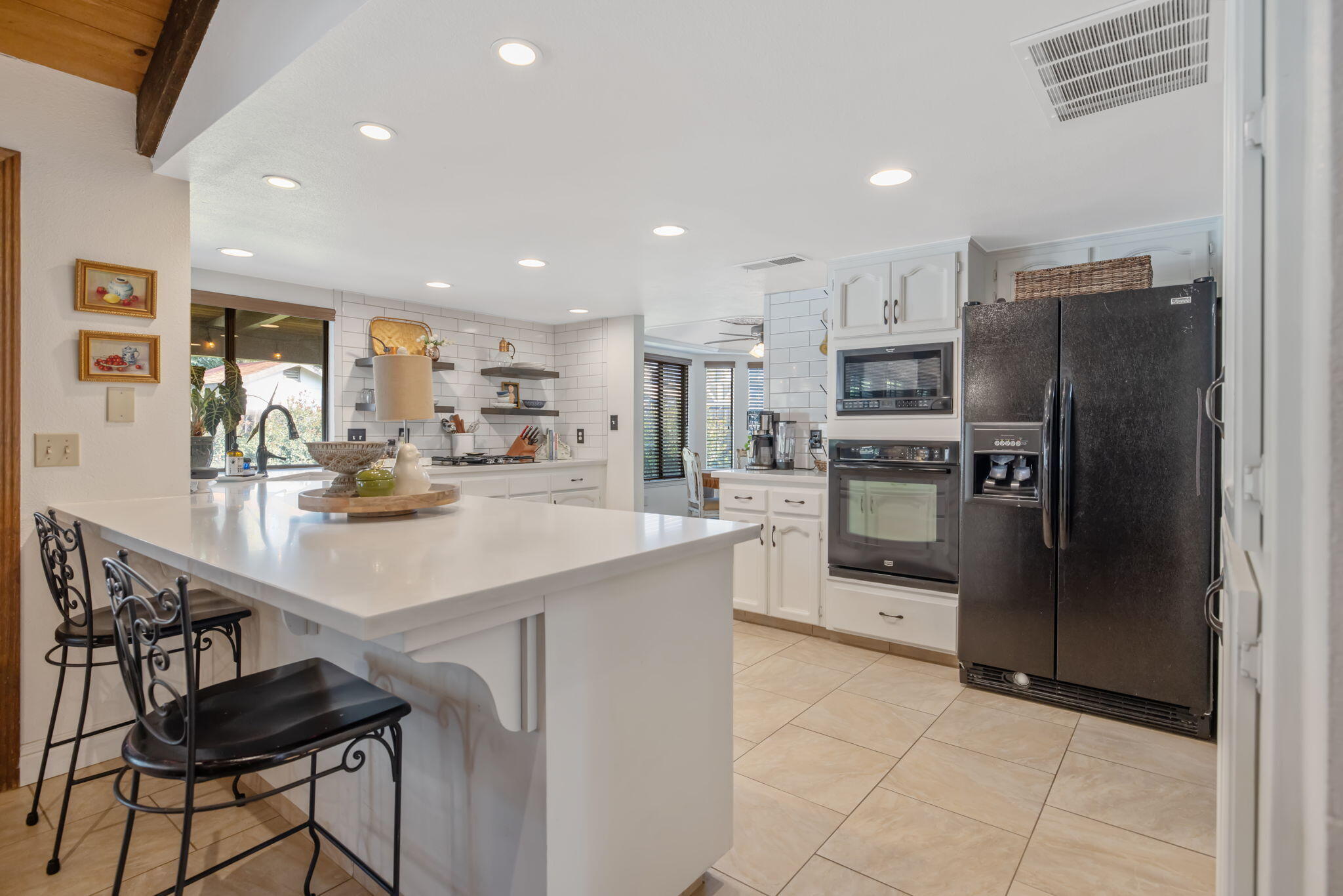 3321 S Stevenson Ct, Visalia, CA 93277