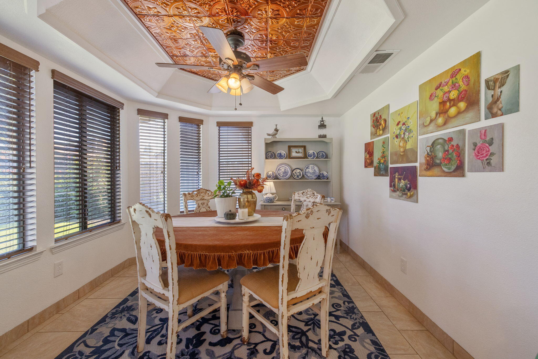 3321 S Stevenson Ct, Visalia, CA 93277