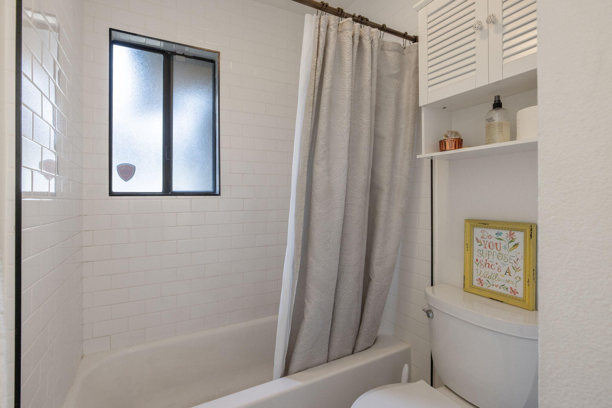 3321 S Stevenson Ct, Visalia, CA 93277