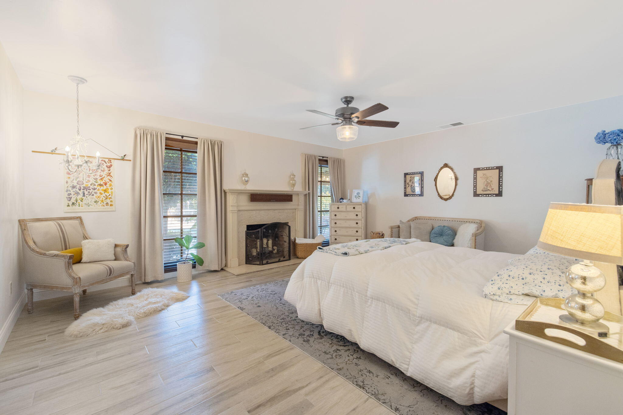 3321 S Stevenson Ct, Visalia, CA 93277