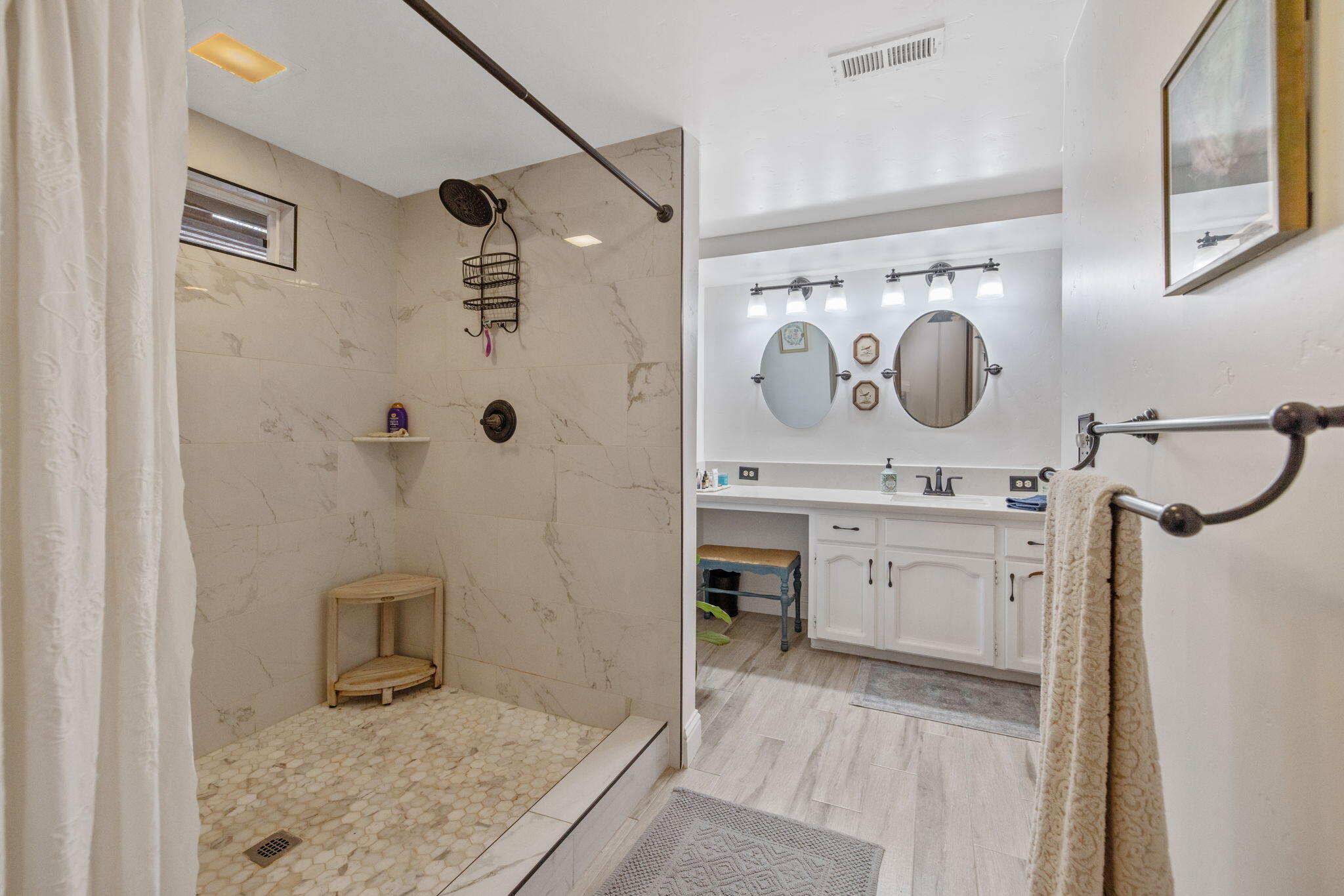 3321 S Stevenson Ct, Visalia, CA 93277