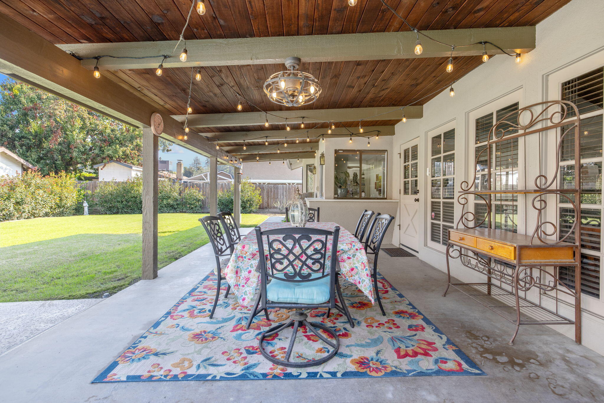 3321 S Stevenson Ct, Visalia, CA 93277