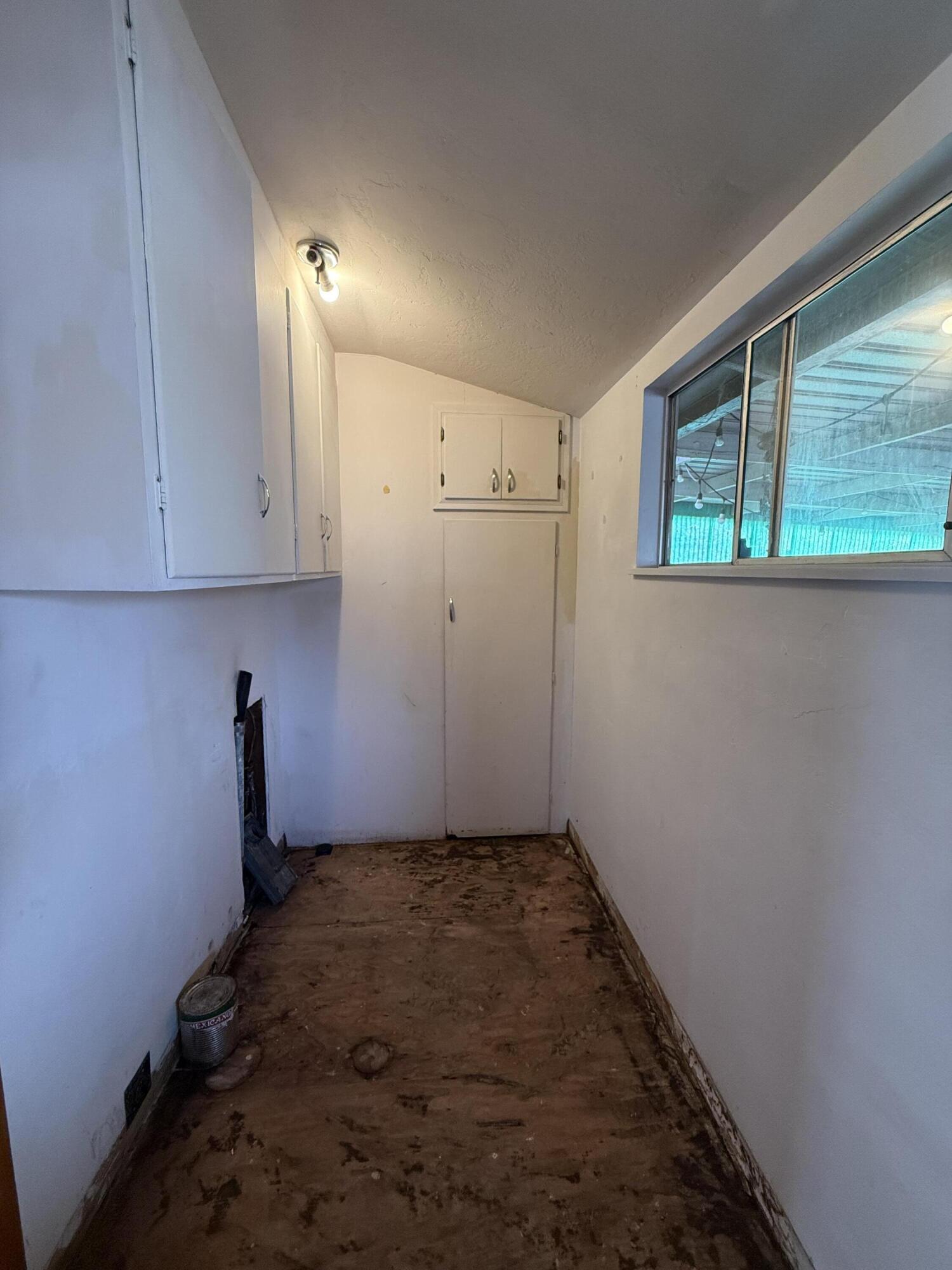 200 S D St, Exeter, CA 93221