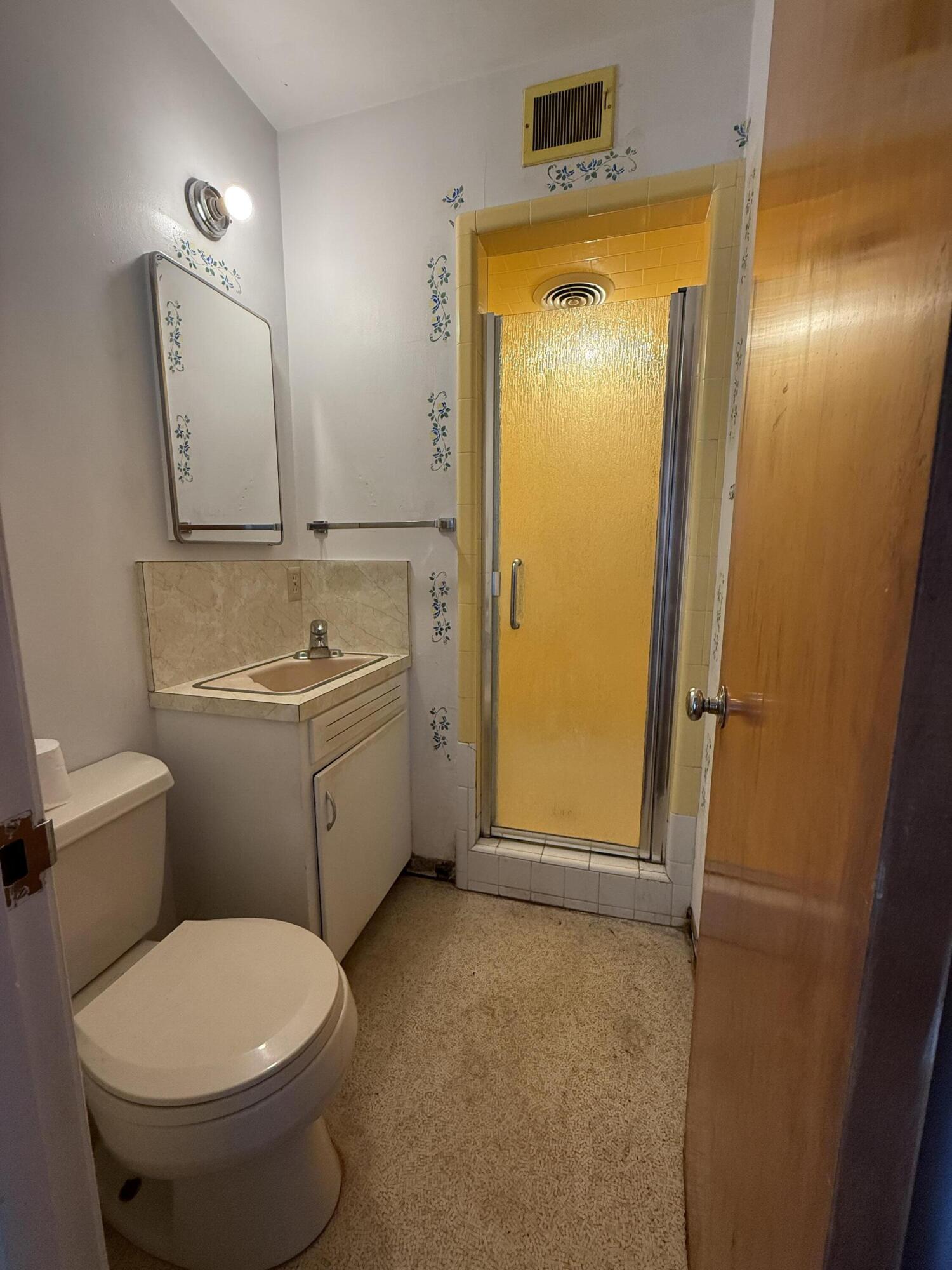 200 S D St, Exeter, CA 93221