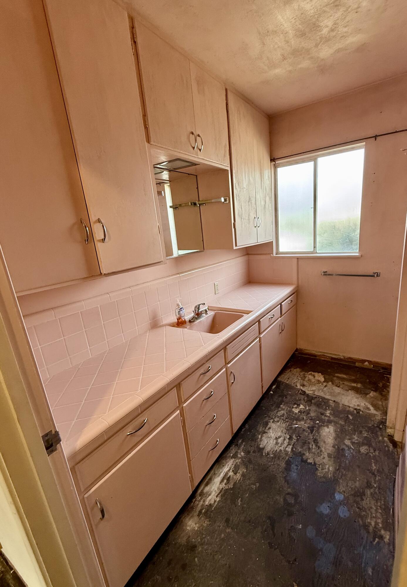 200 S D St, Exeter, CA 93221