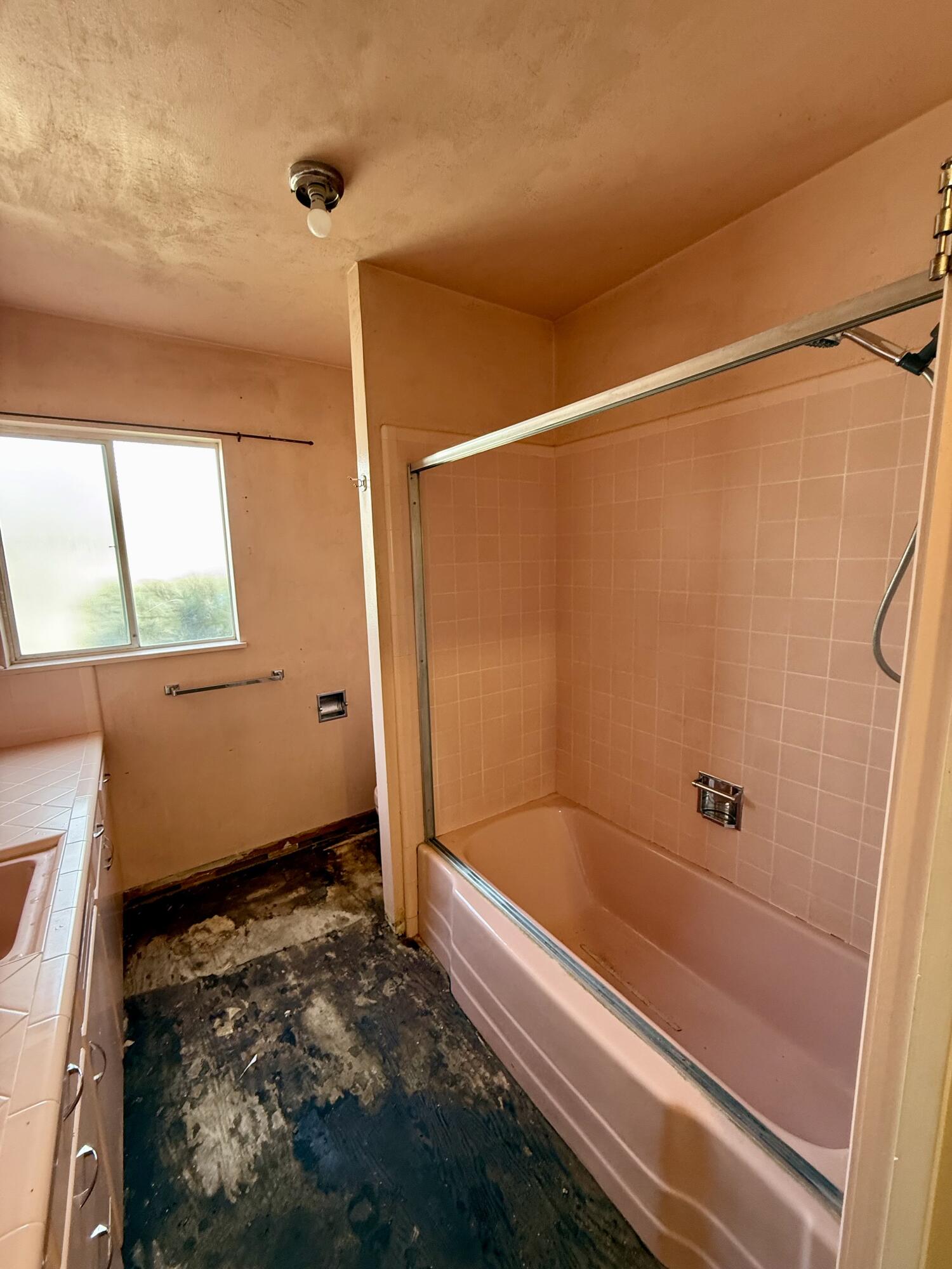 200 S D St, Exeter, CA 93221