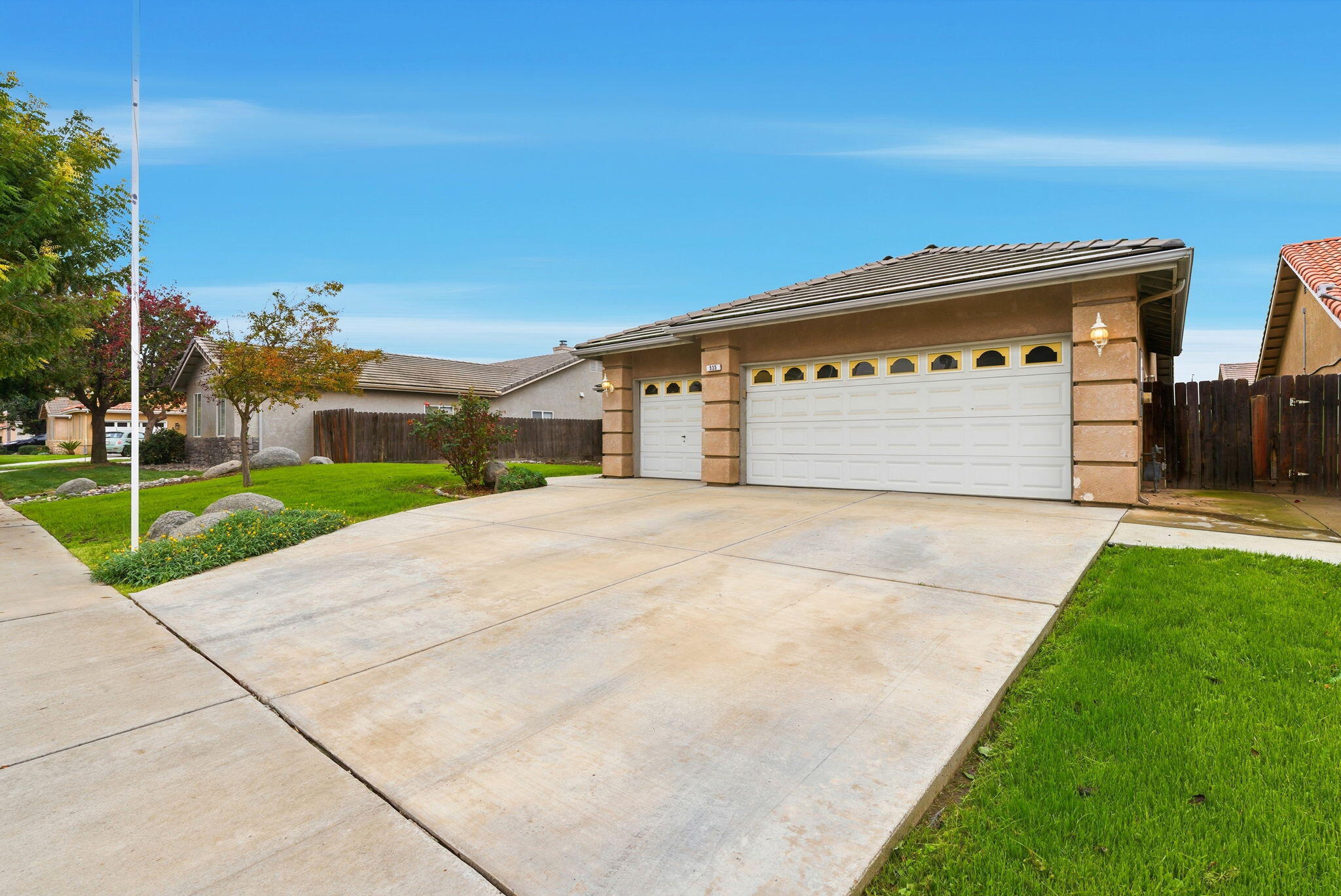 535 Mallard Ave, Lemoore, CA 93245