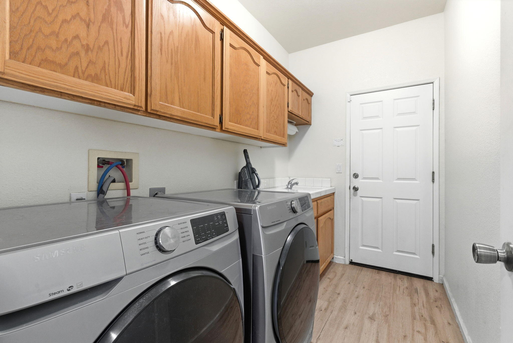 535 Mallard Ave, Lemoore, CA 93245