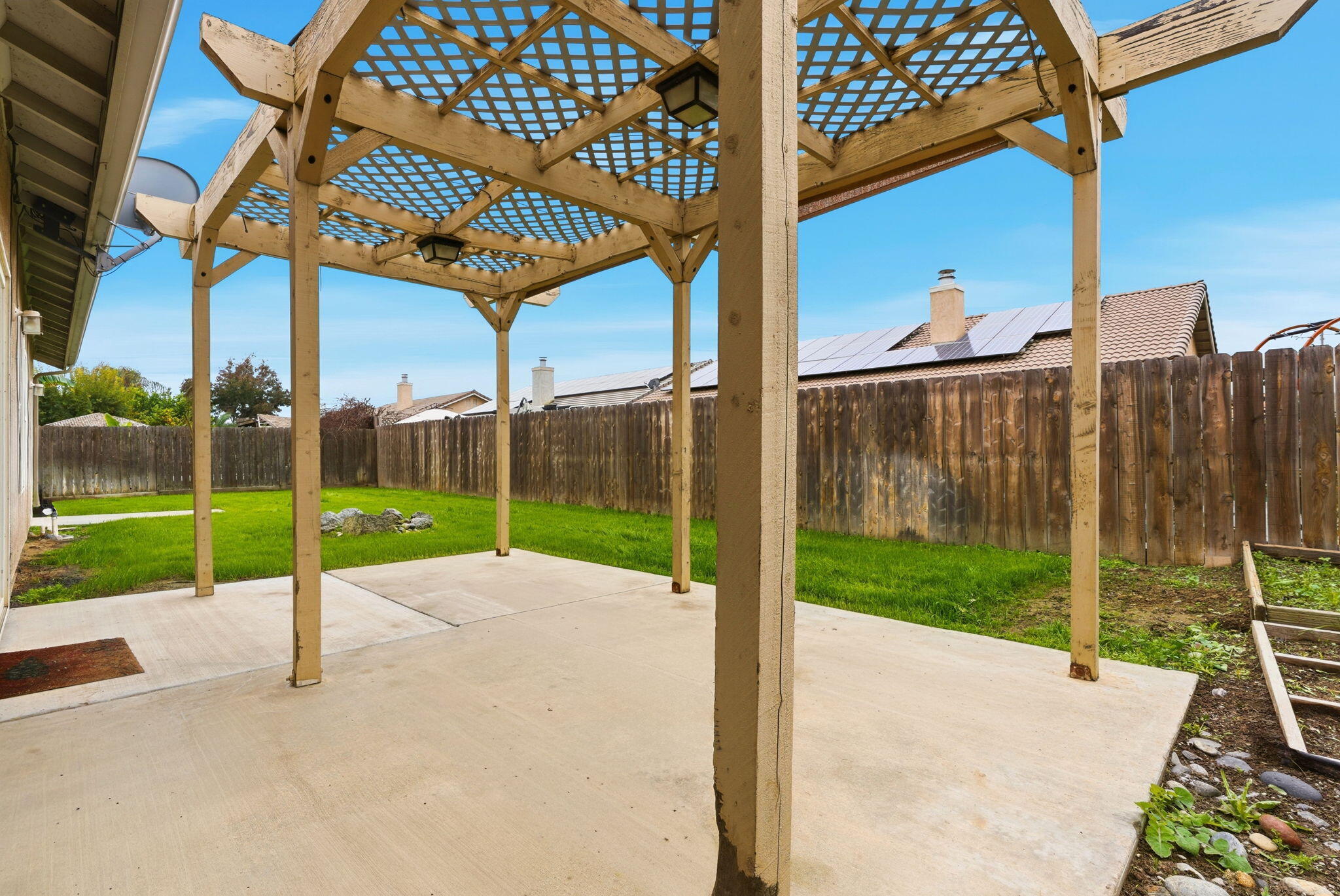 535 Mallard Ave, Lemoore, CA 93245