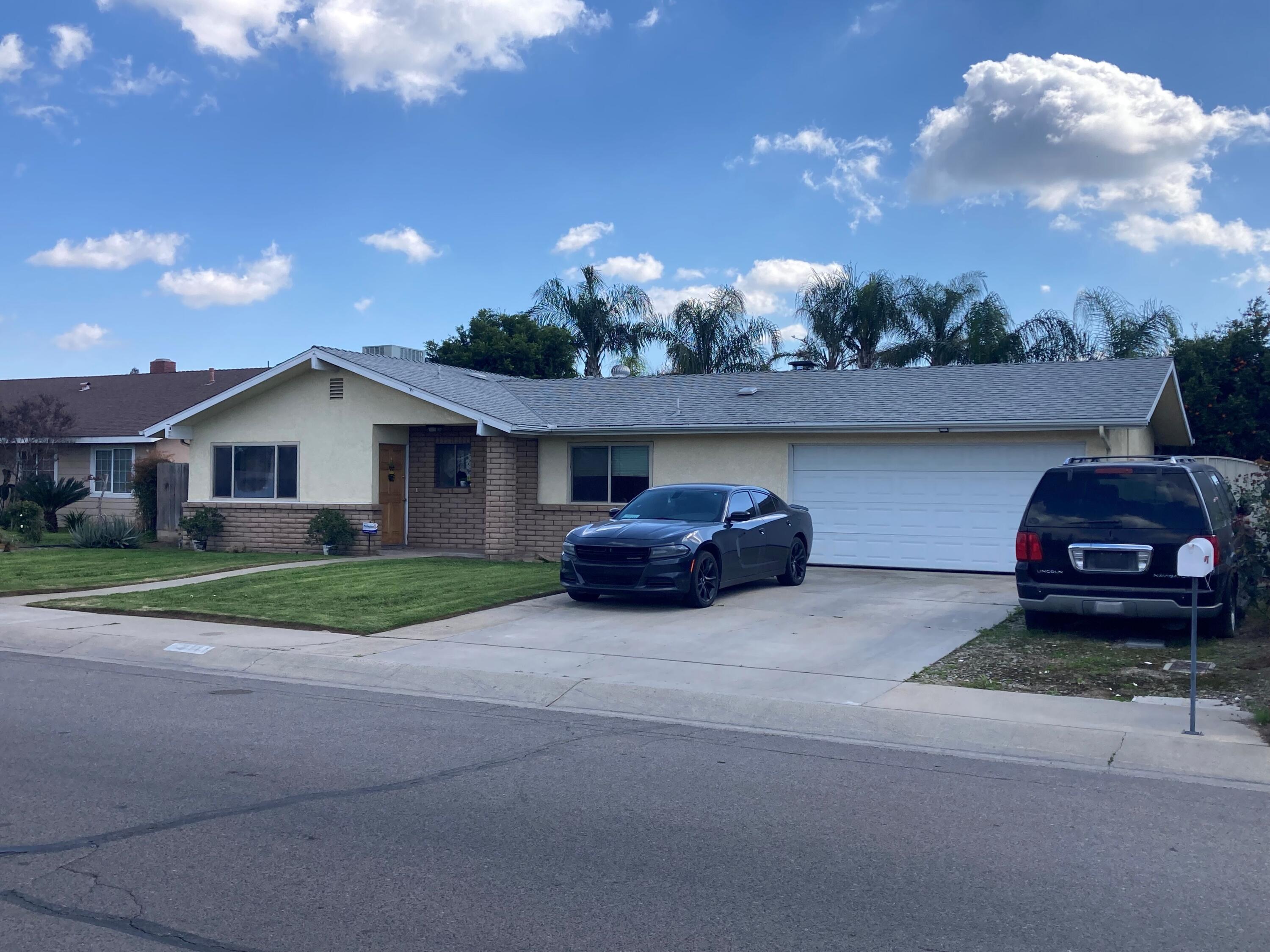 3111 W Russell Ave, Visalia, CA 93277