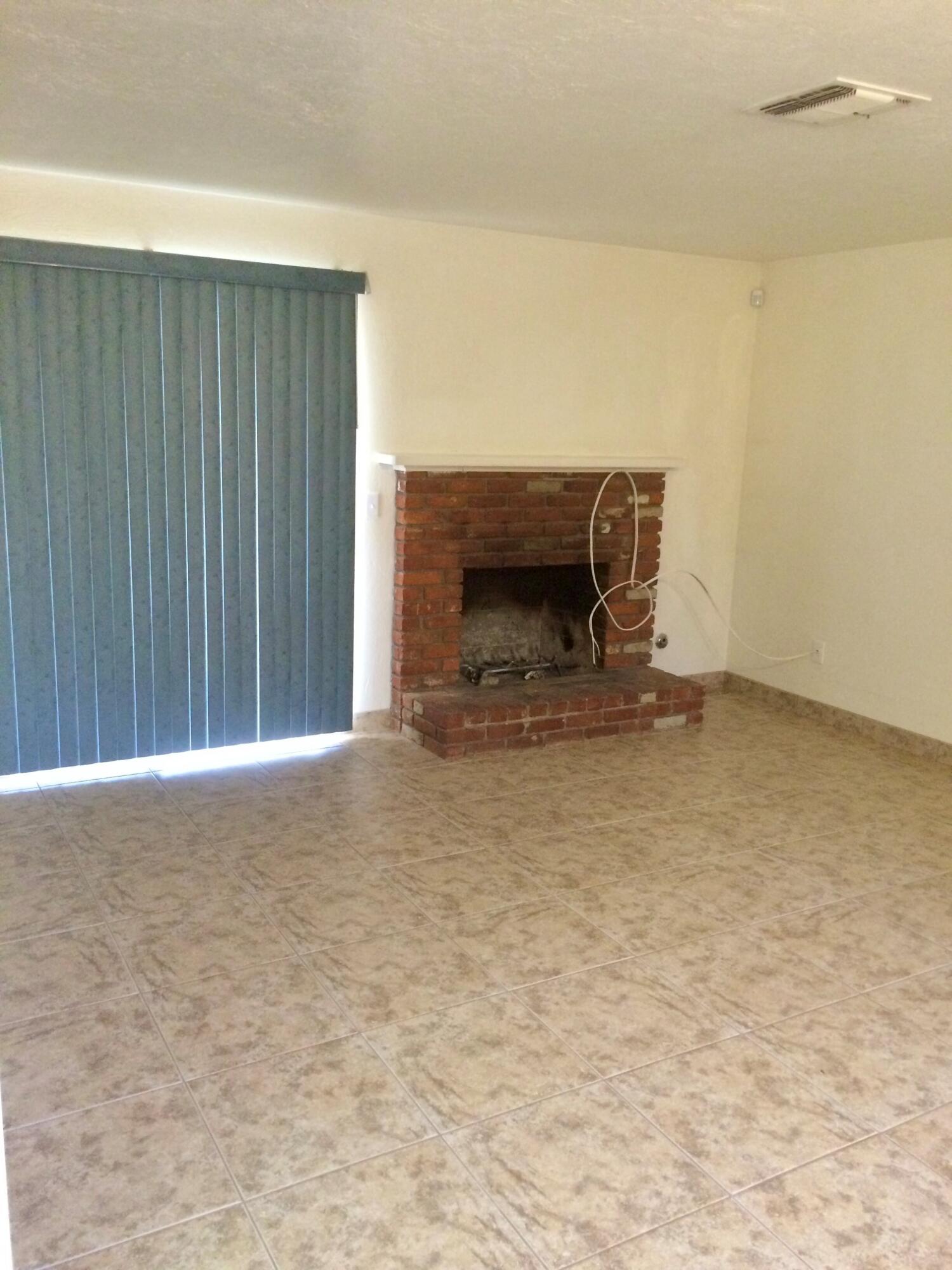 3111 W Russell Ave, Visalia, CA 93277