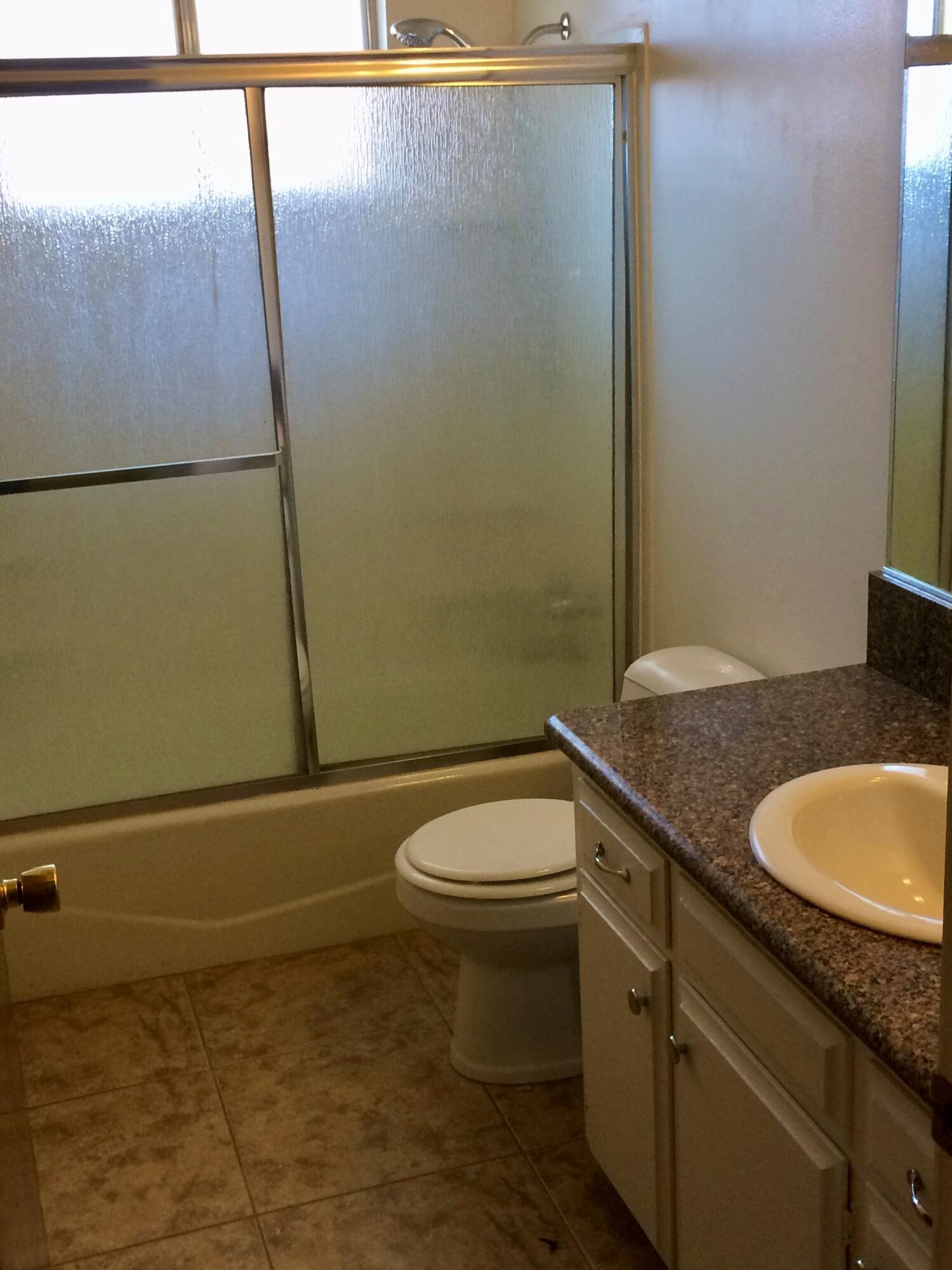 3111 W Russell Ave, Visalia, CA 93277