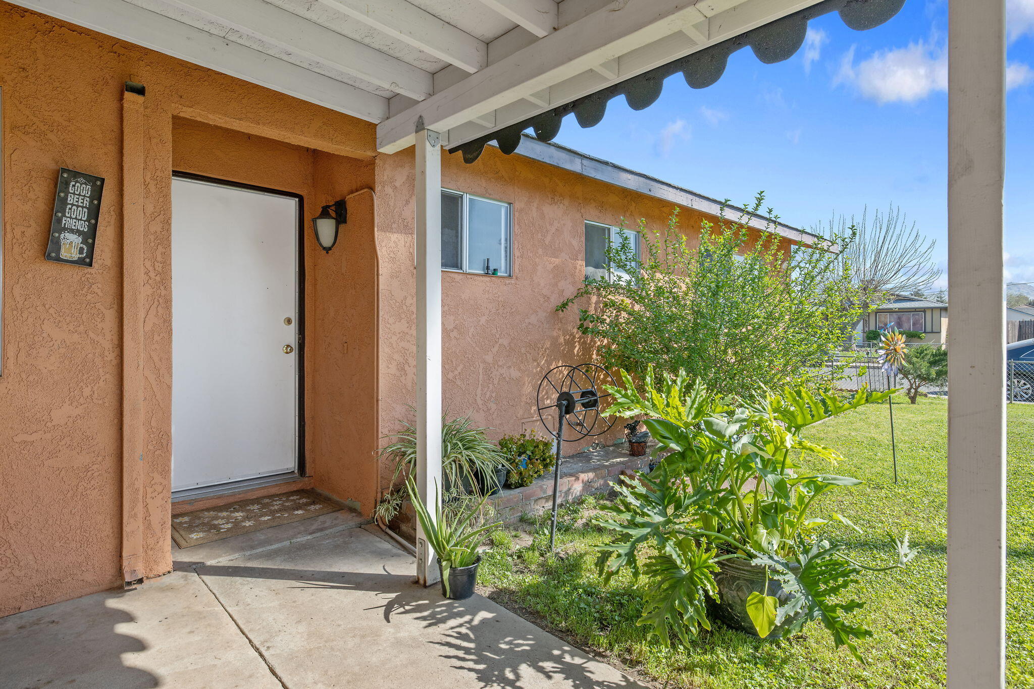 605 Stanley St, Exeter, CA 93221