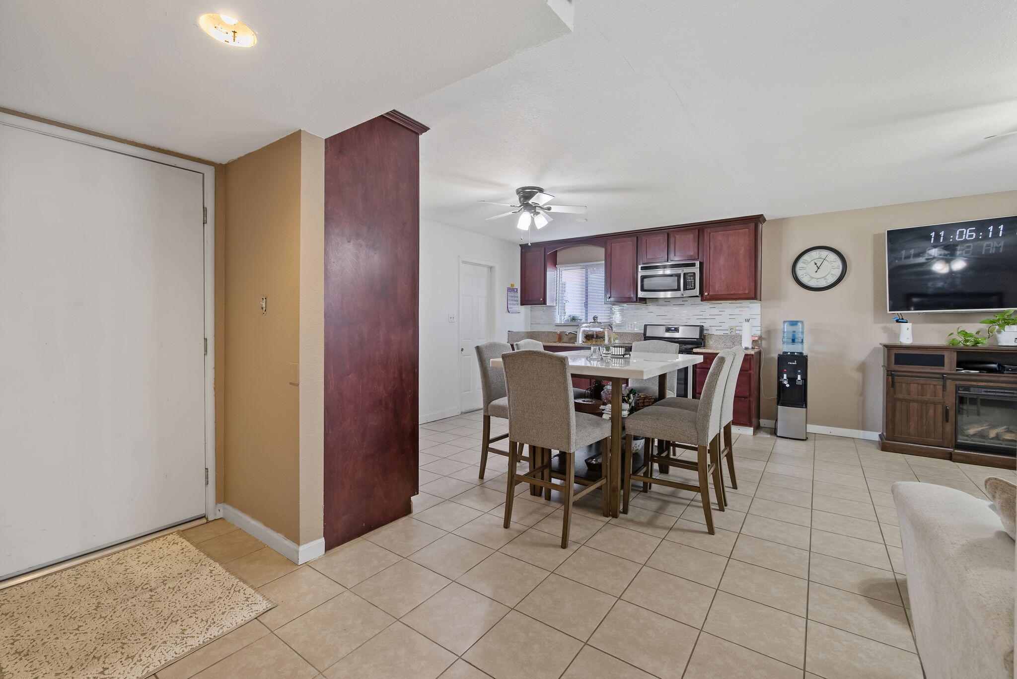 605 Stanley St, Exeter, CA 93221