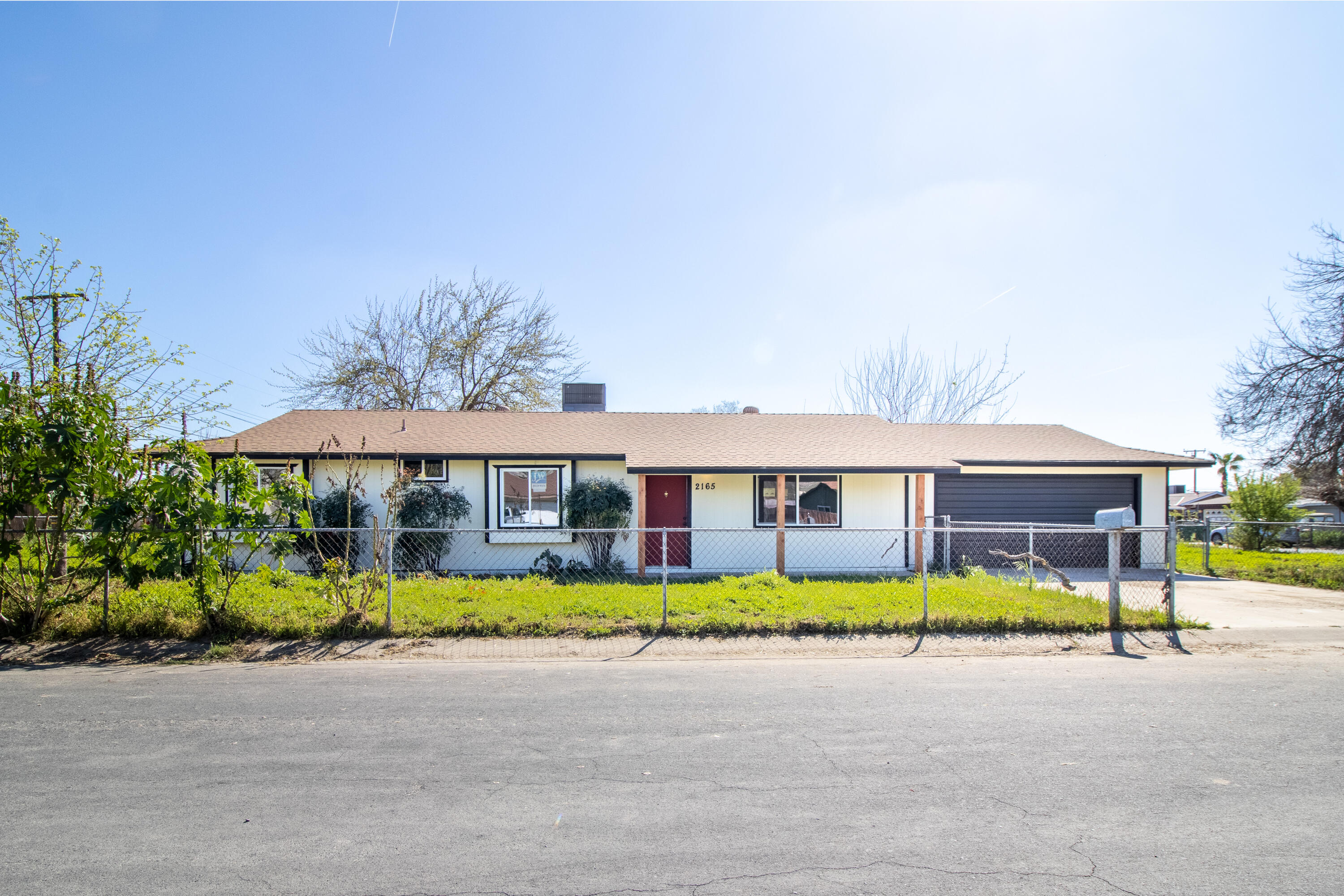 2165 E Richard Ave, Porterville, CA 93257