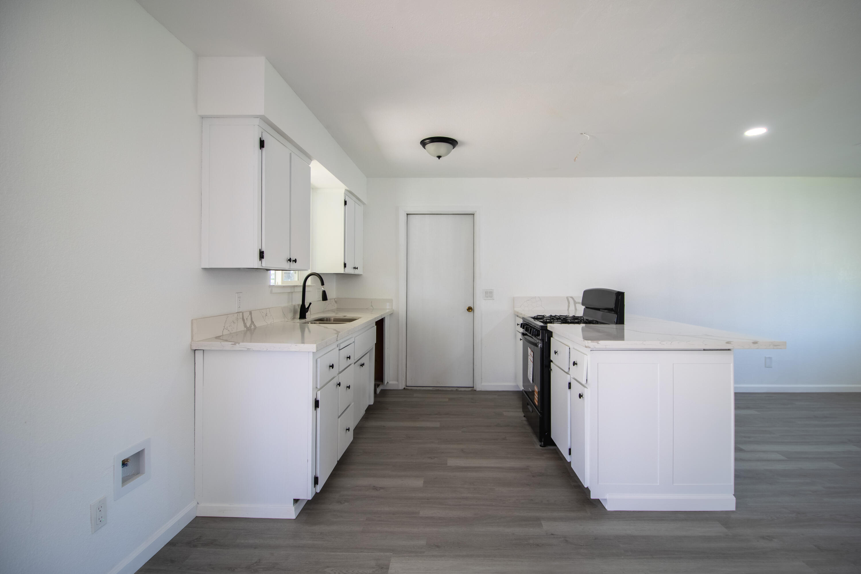 2165 E Richard Ave, Porterville, CA 93257