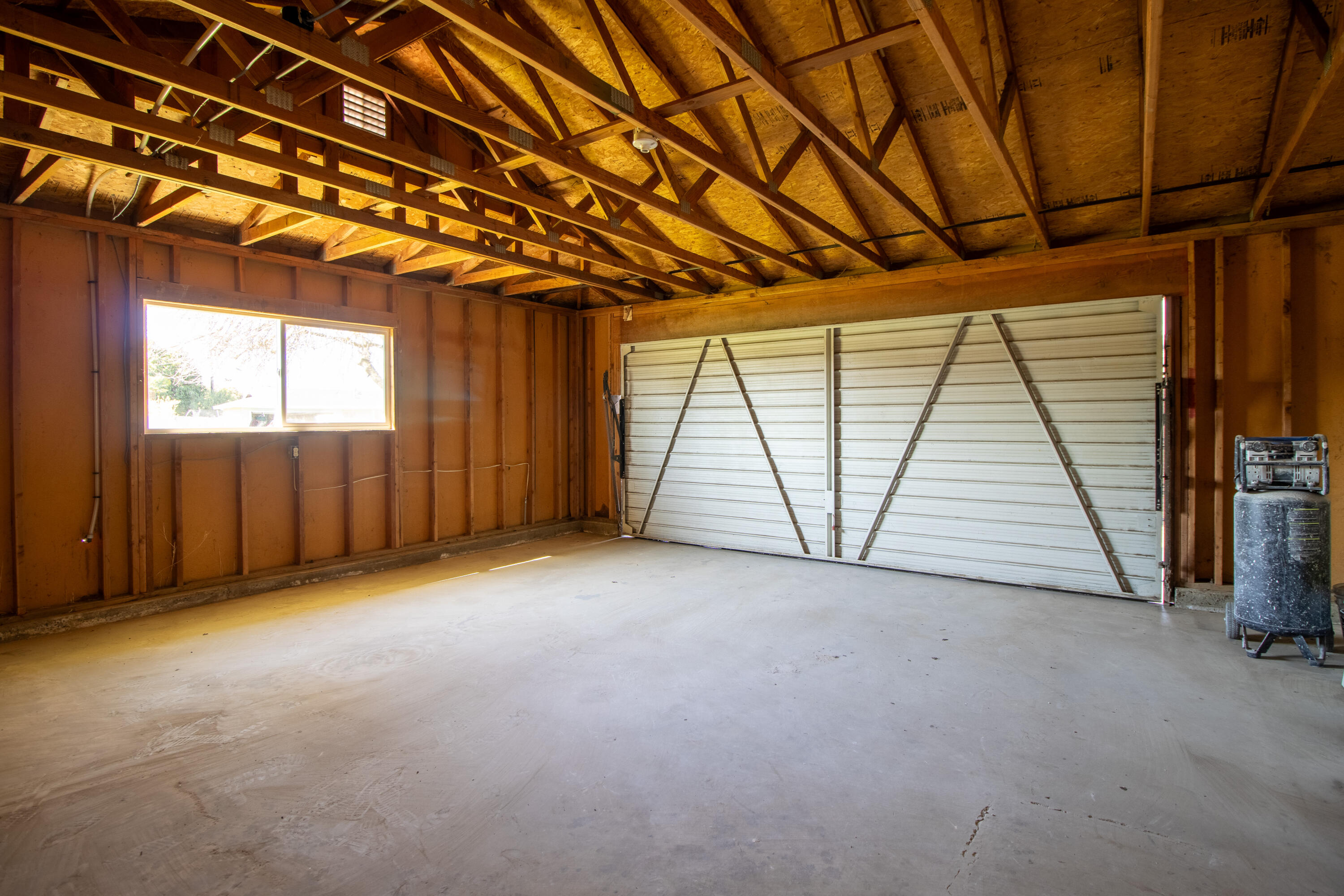 2165 E Richard Ave, Porterville, CA 93257