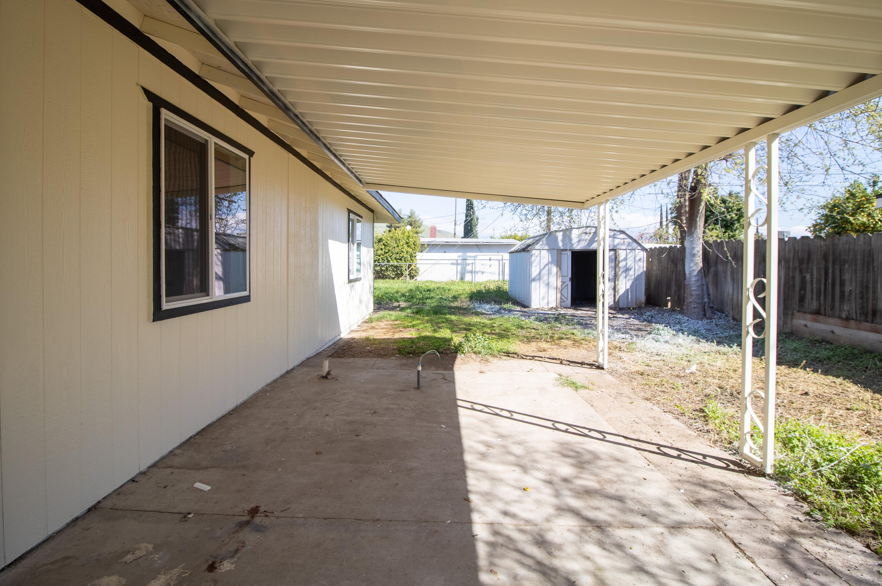 2165 E Richard Ave, Porterville, CA 93257
