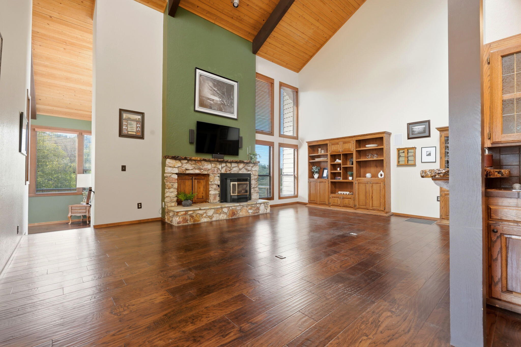 30530 Corral Dr, Coarsegold, CA 93614