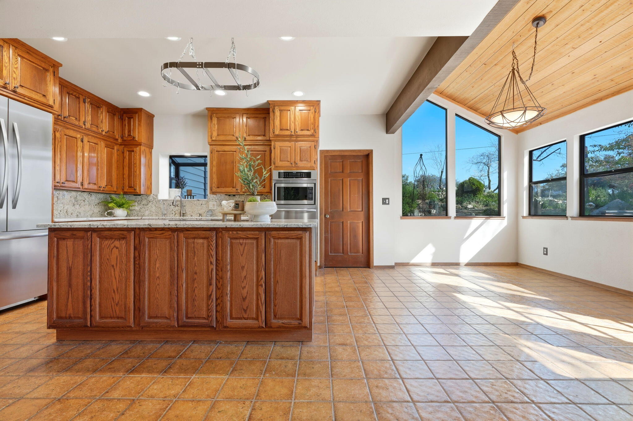 30530 Corral Dr, Coarsegold, CA 93614