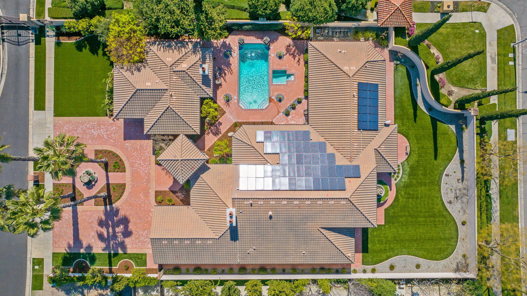 1611 N Pienza St, Visalia, CA 93291