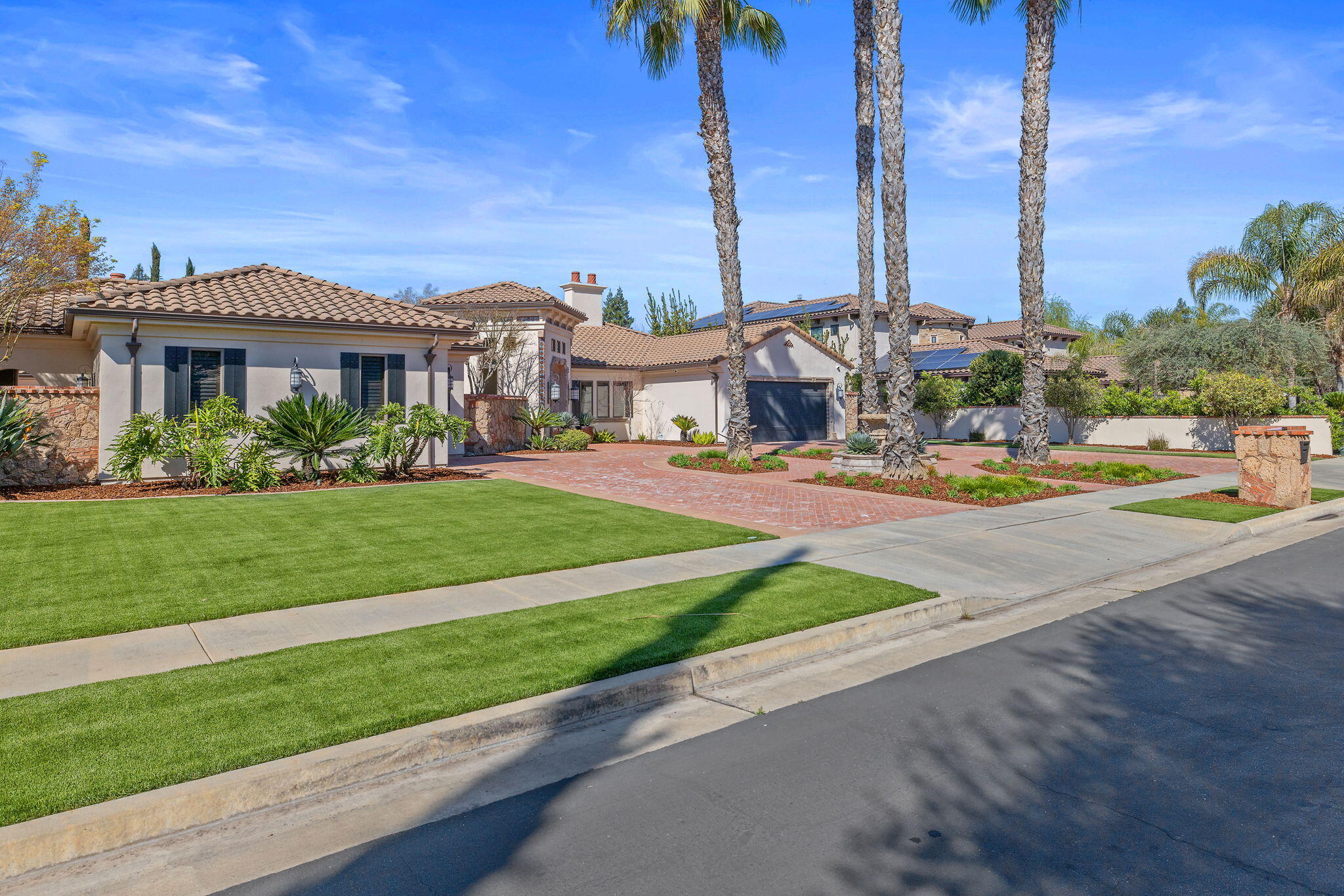 1611 N Pienza St, Visalia, CA 93291