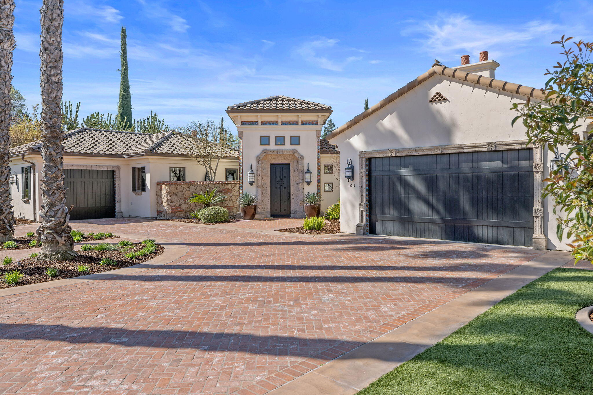 1611 N Pienza St, Visalia, CA 93291