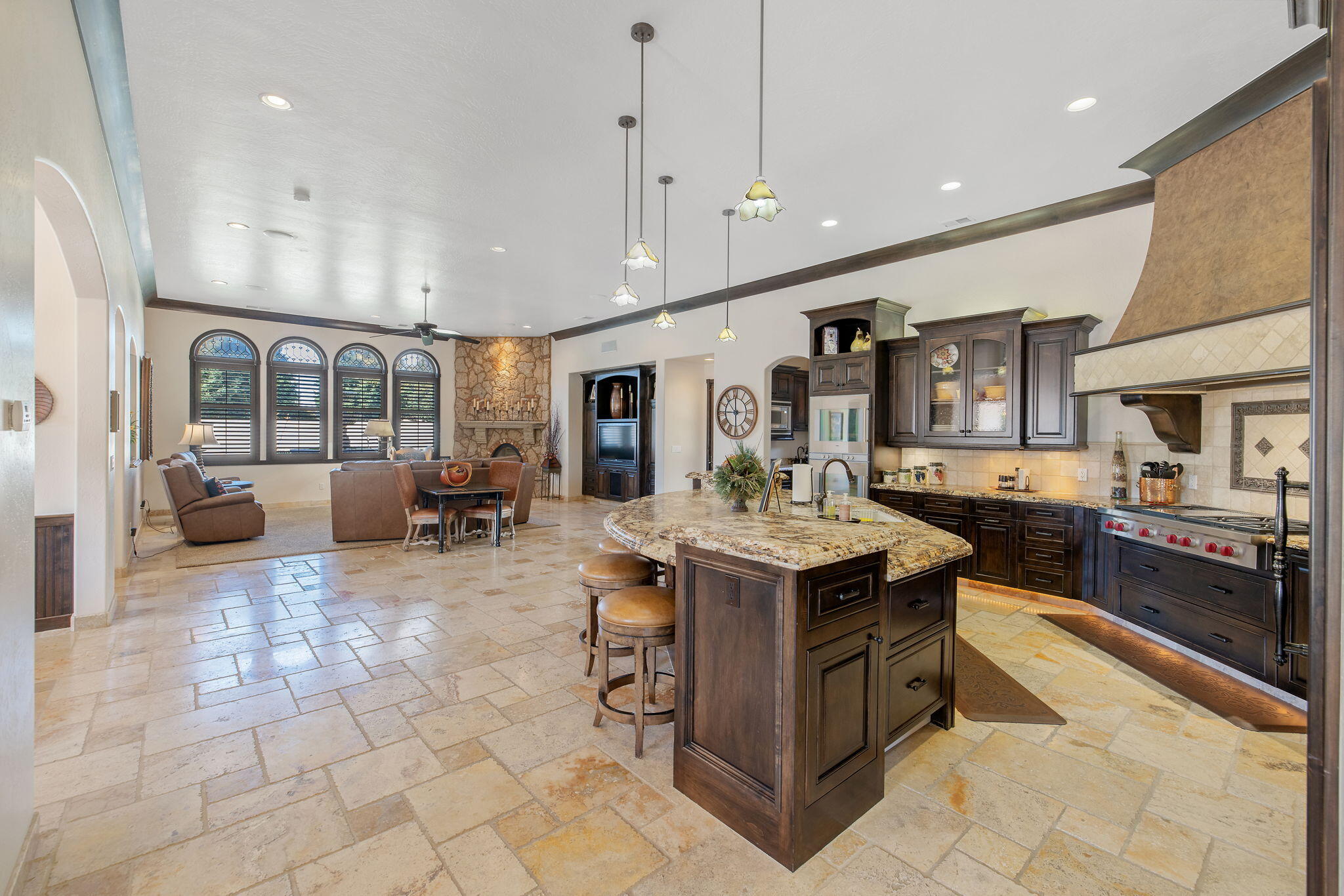 1611 N Pienza St, Visalia, CA 93291