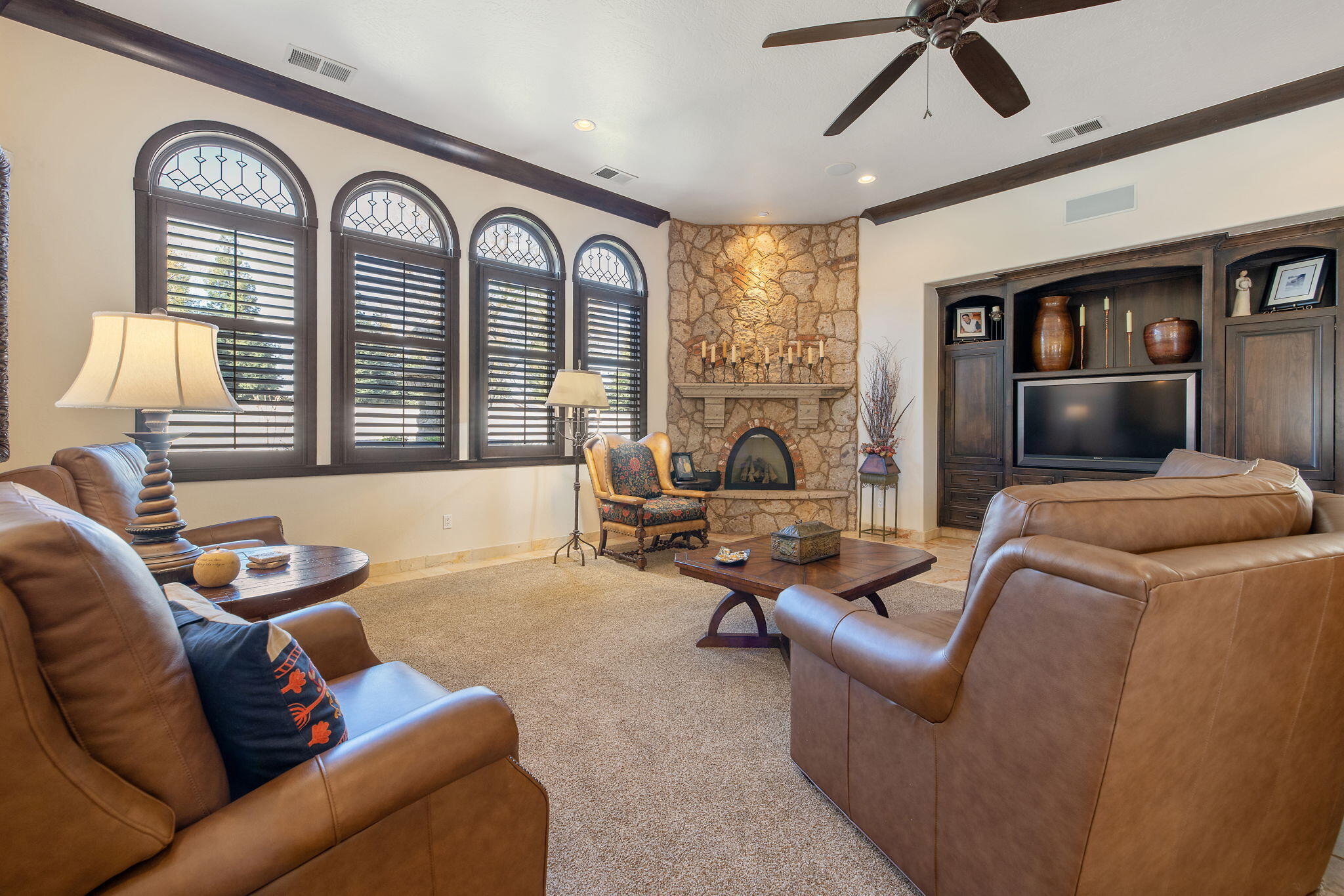 1611 N Pienza St, Visalia, CA 93291