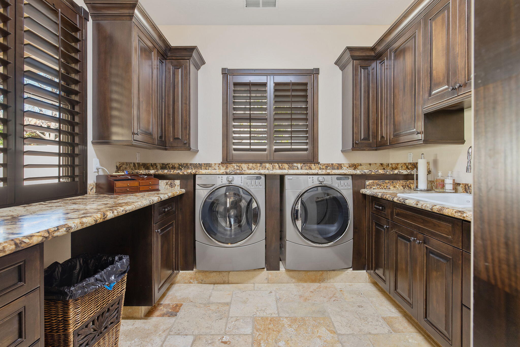 1611 N Pienza St, Visalia, CA 93291