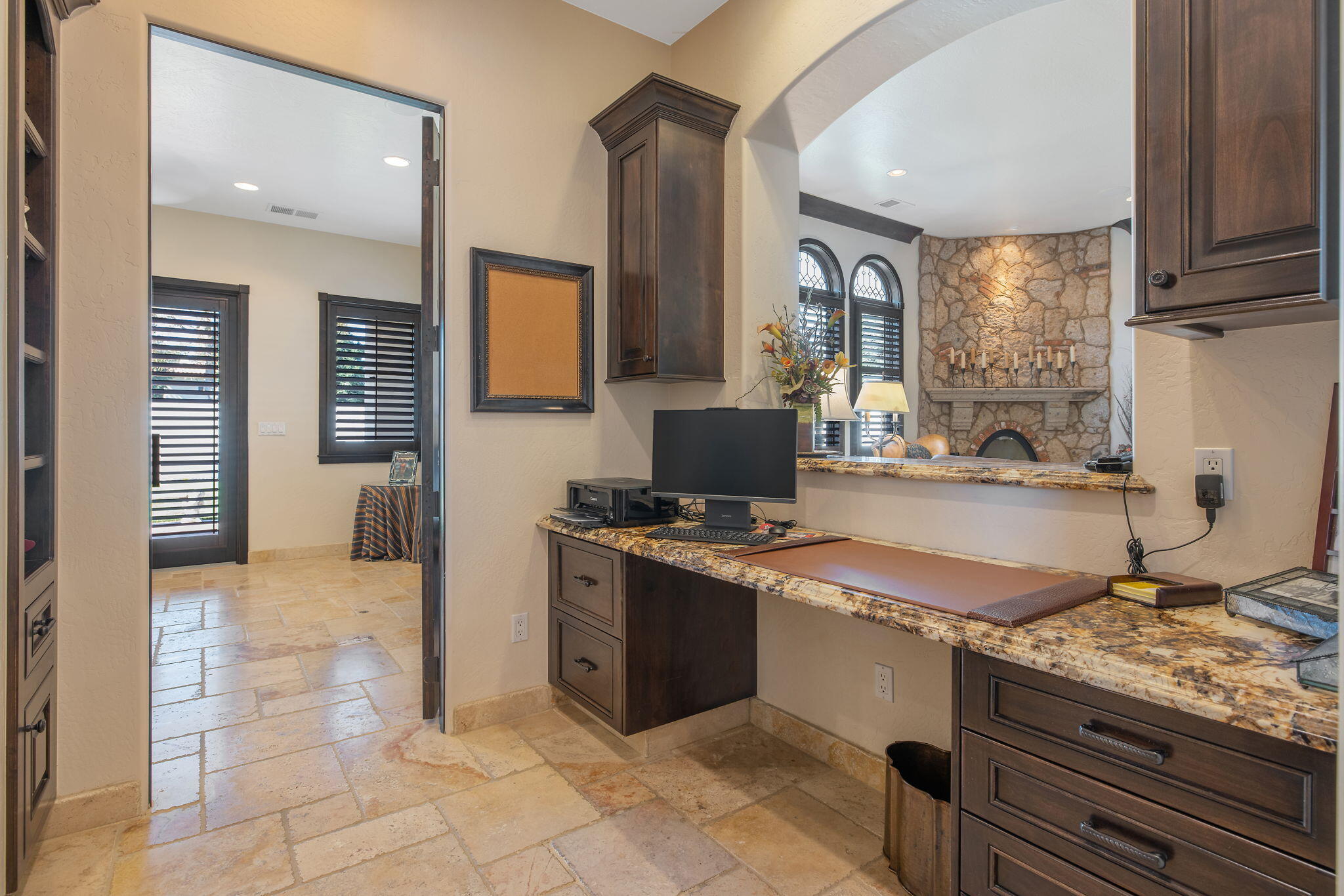 1611 N Pienza St, Visalia, CA 93291