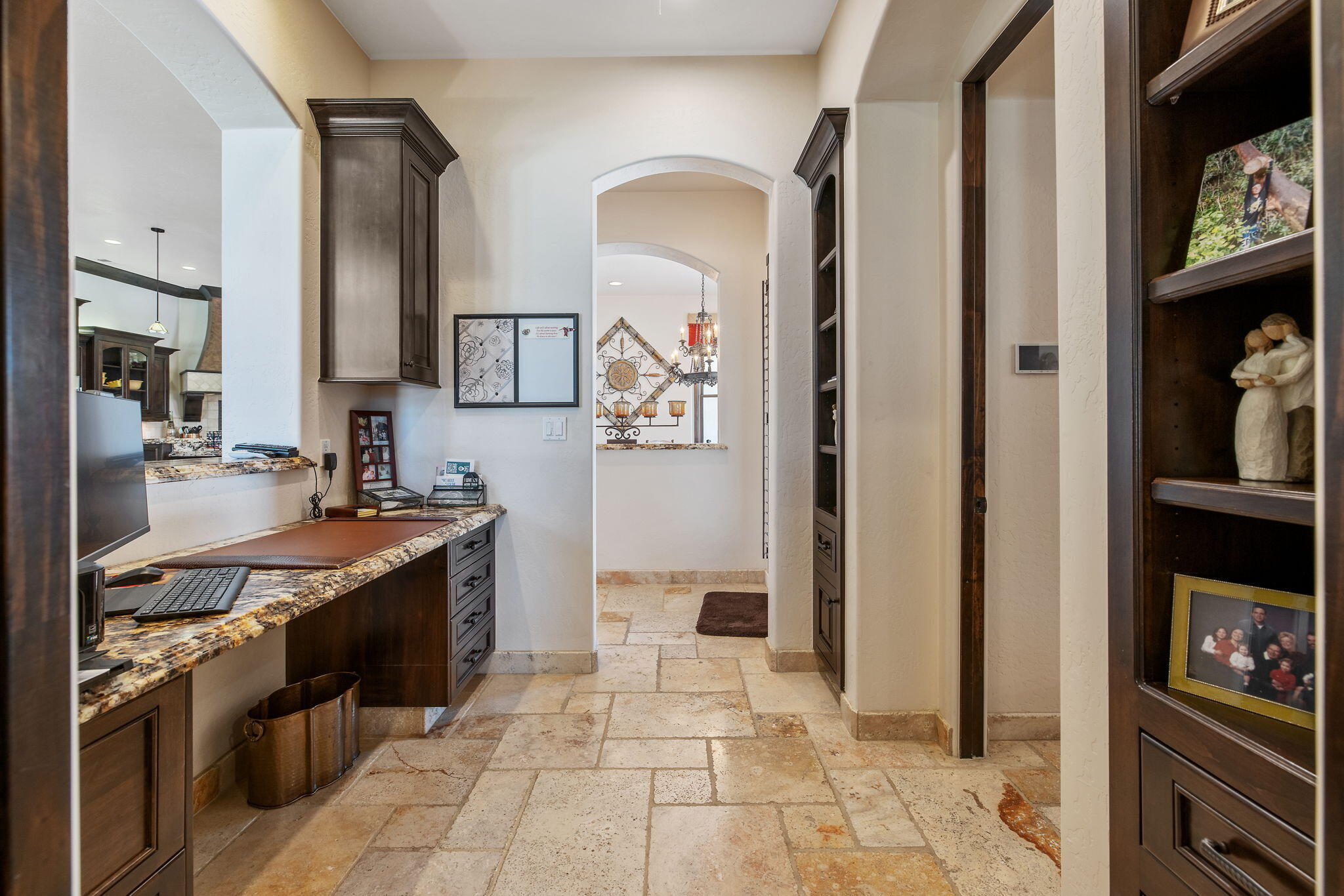 1611 N Pienza St, Visalia, CA 93291