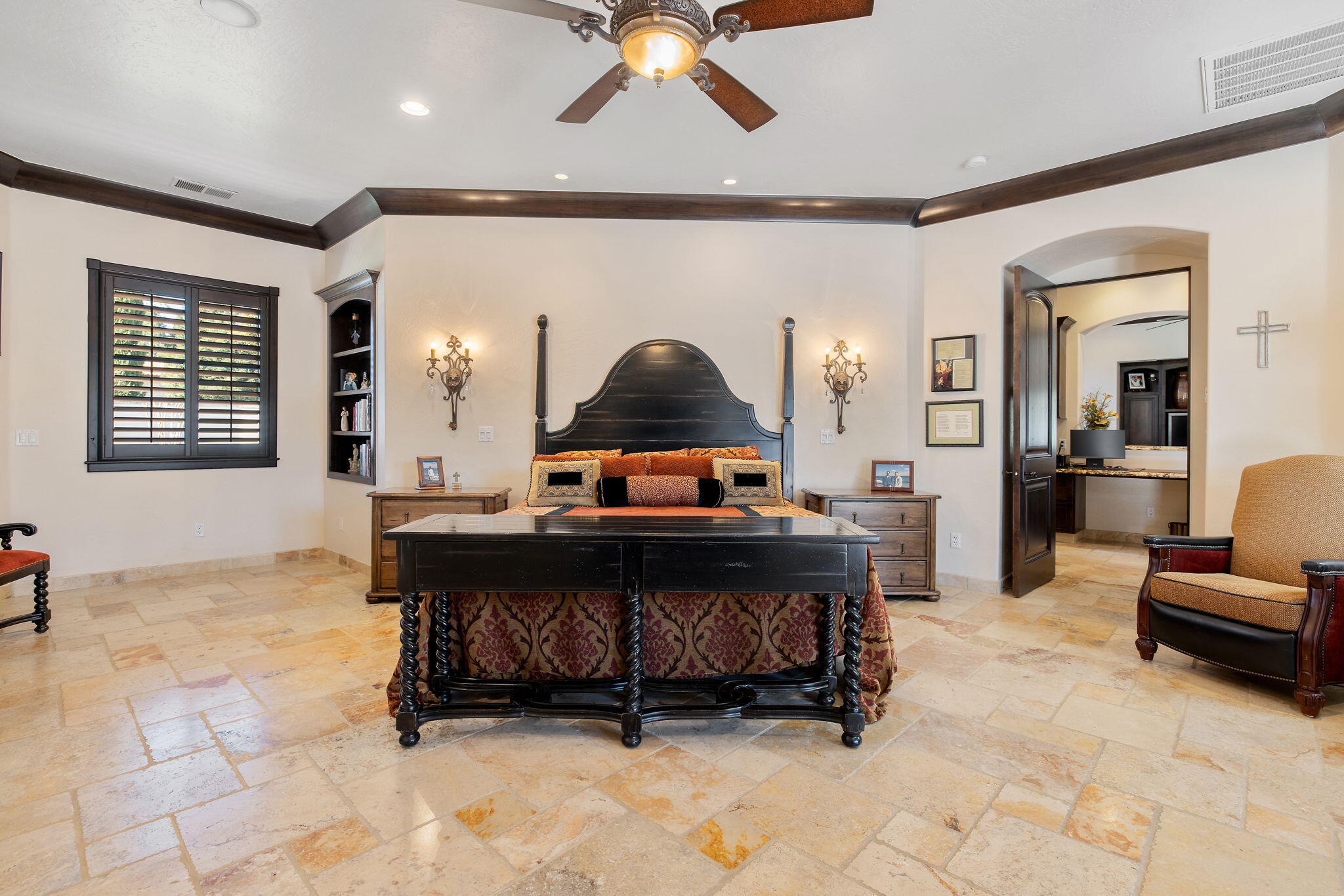 1611 N Pienza St, Visalia, CA 93291