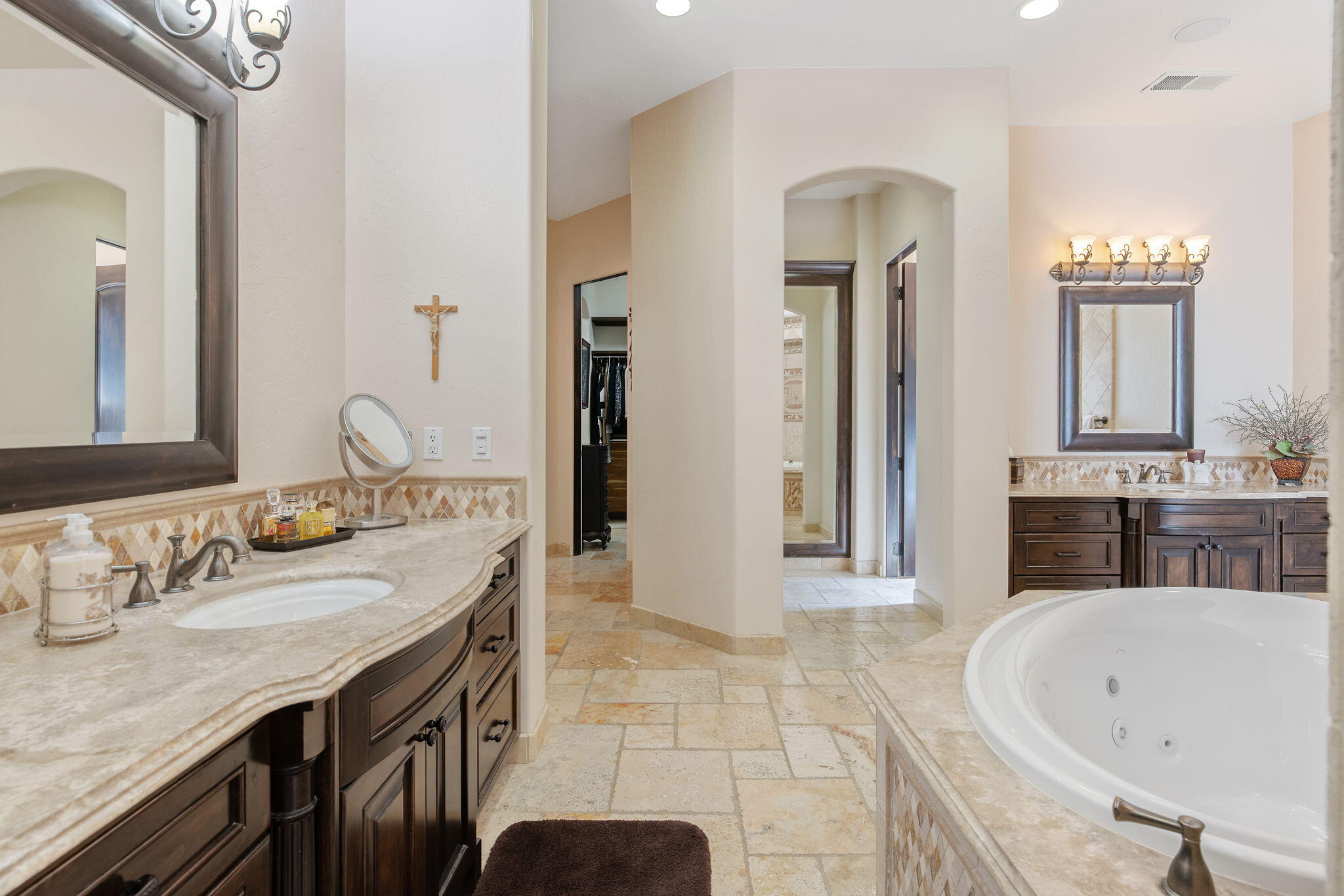 1611 N Pienza St, Visalia, CA 93291