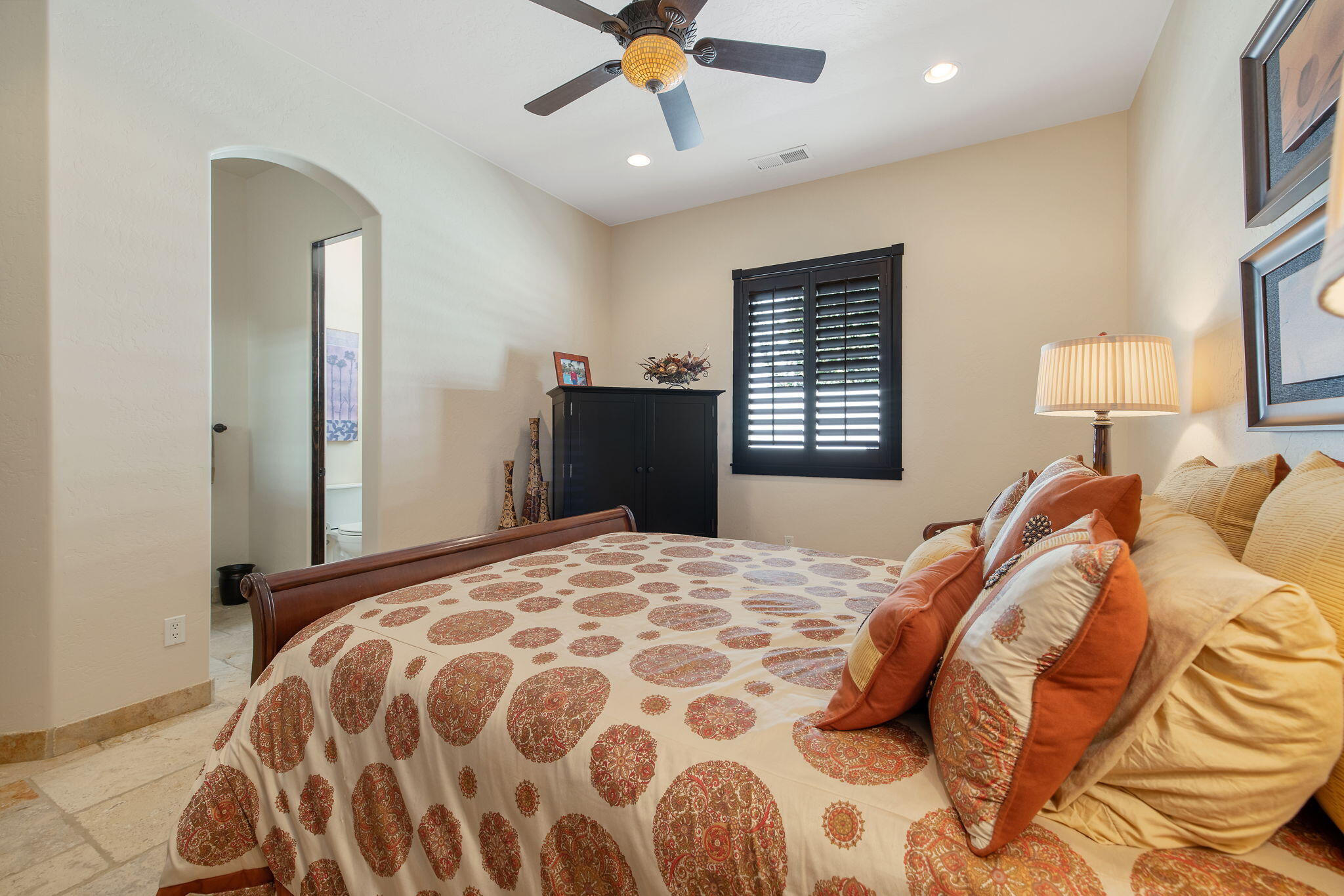 1611 N Pienza St, Visalia, CA 93291