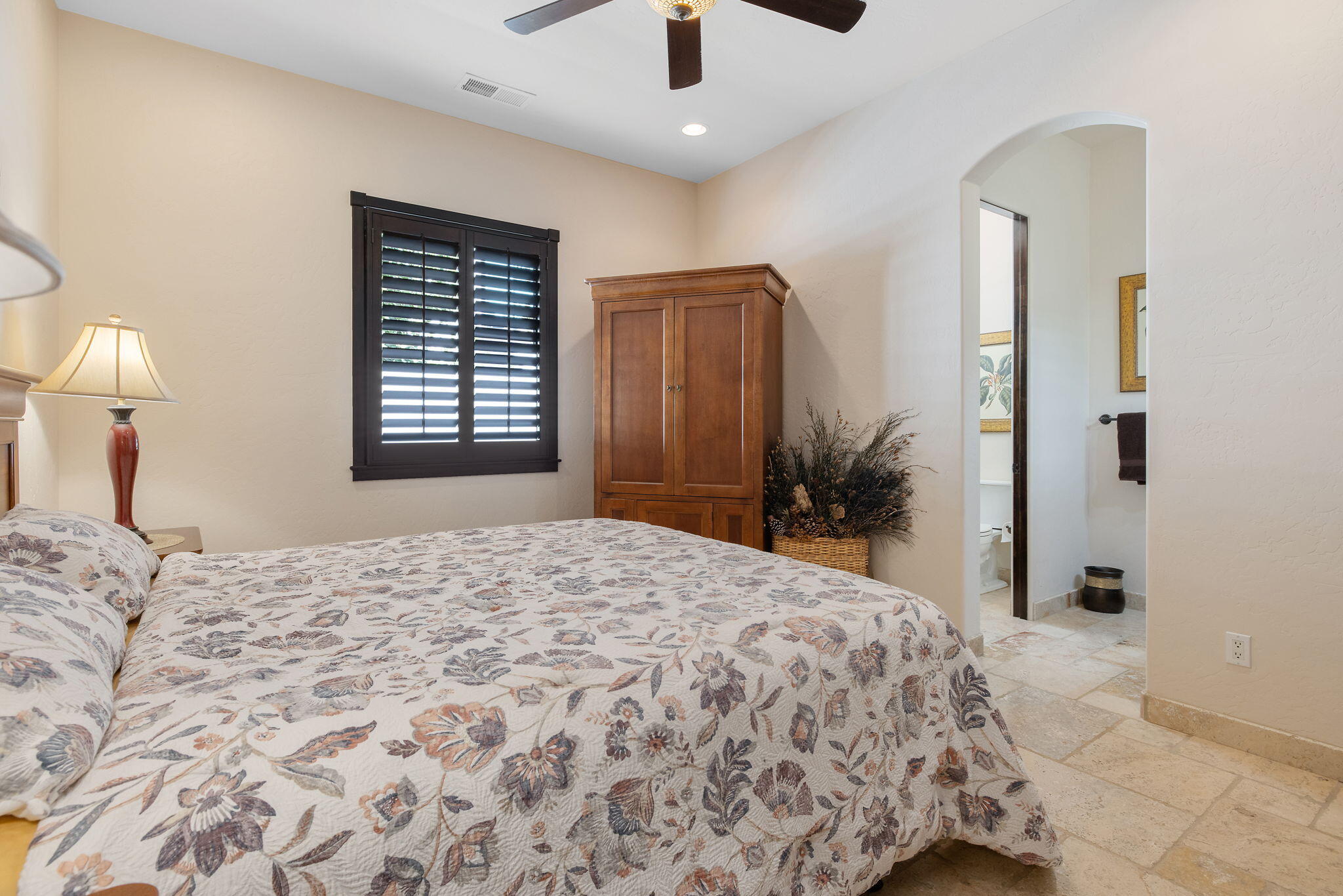 1611 N Pienza St, Visalia, CA 93291