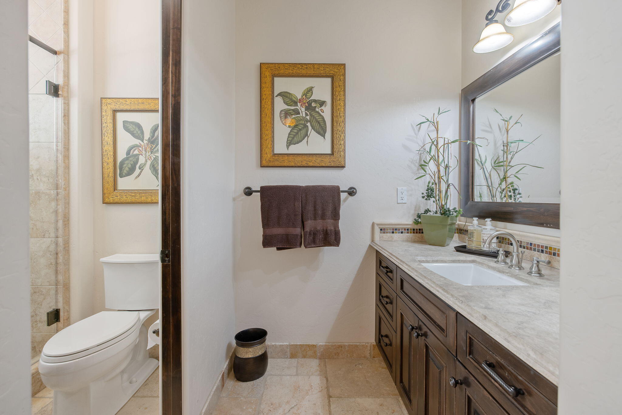 1611 N Pienza St, Visalia, CA 93291