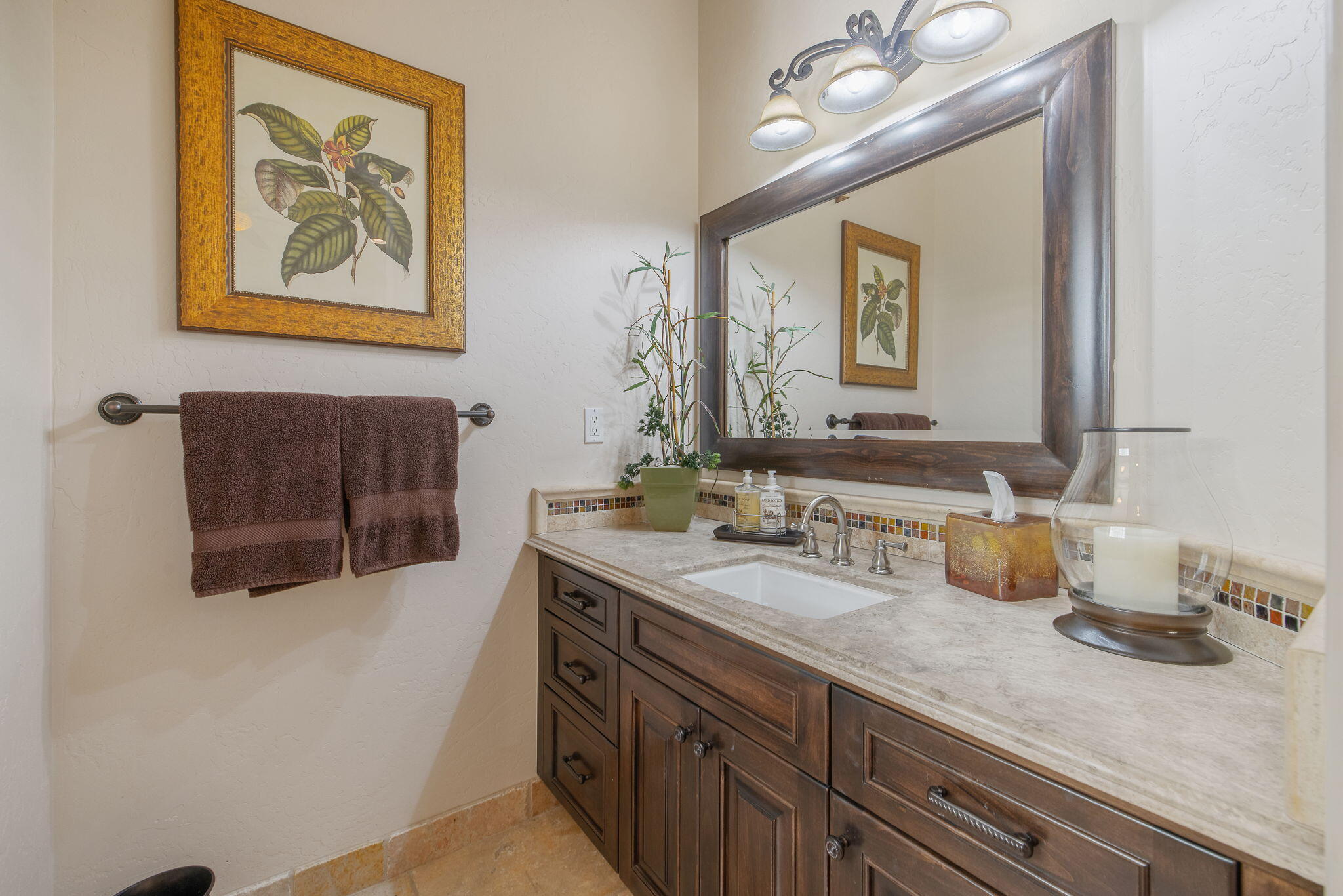 1611 N Pienza St, Visalia, CA 93291