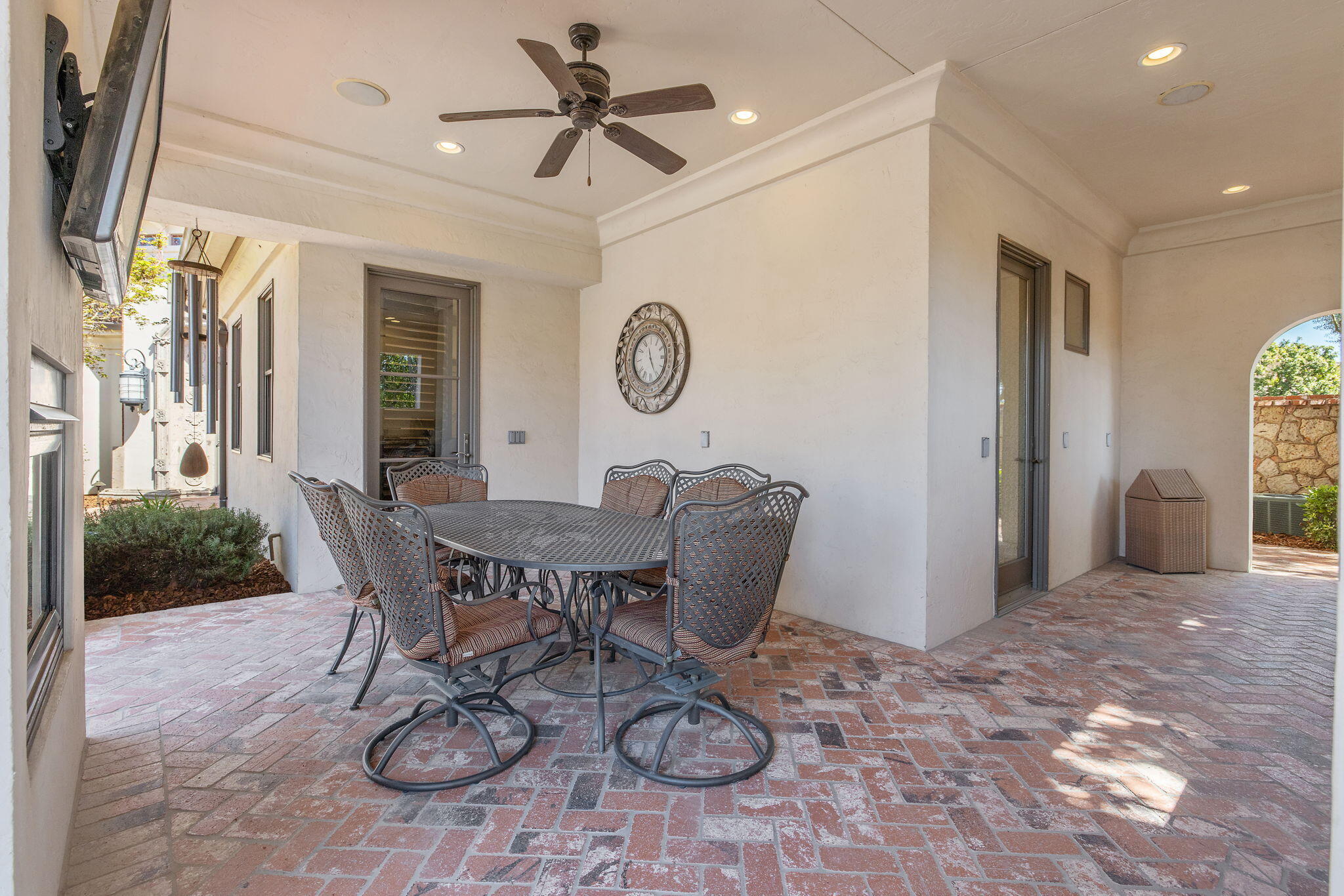 1611 N Pienza St, Visalia, CA 93291