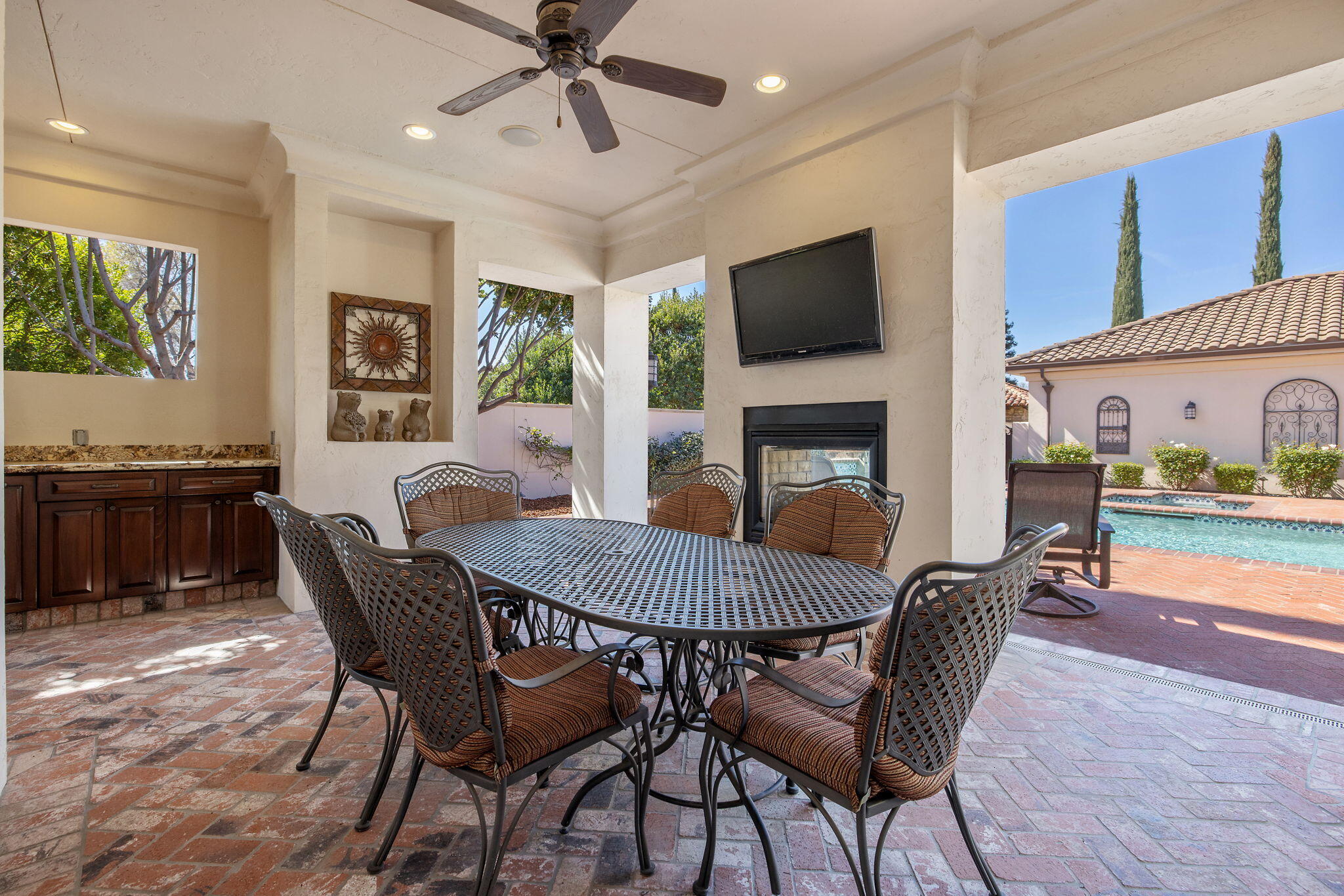 1611 N Pienza St, Visalia, CA 93291