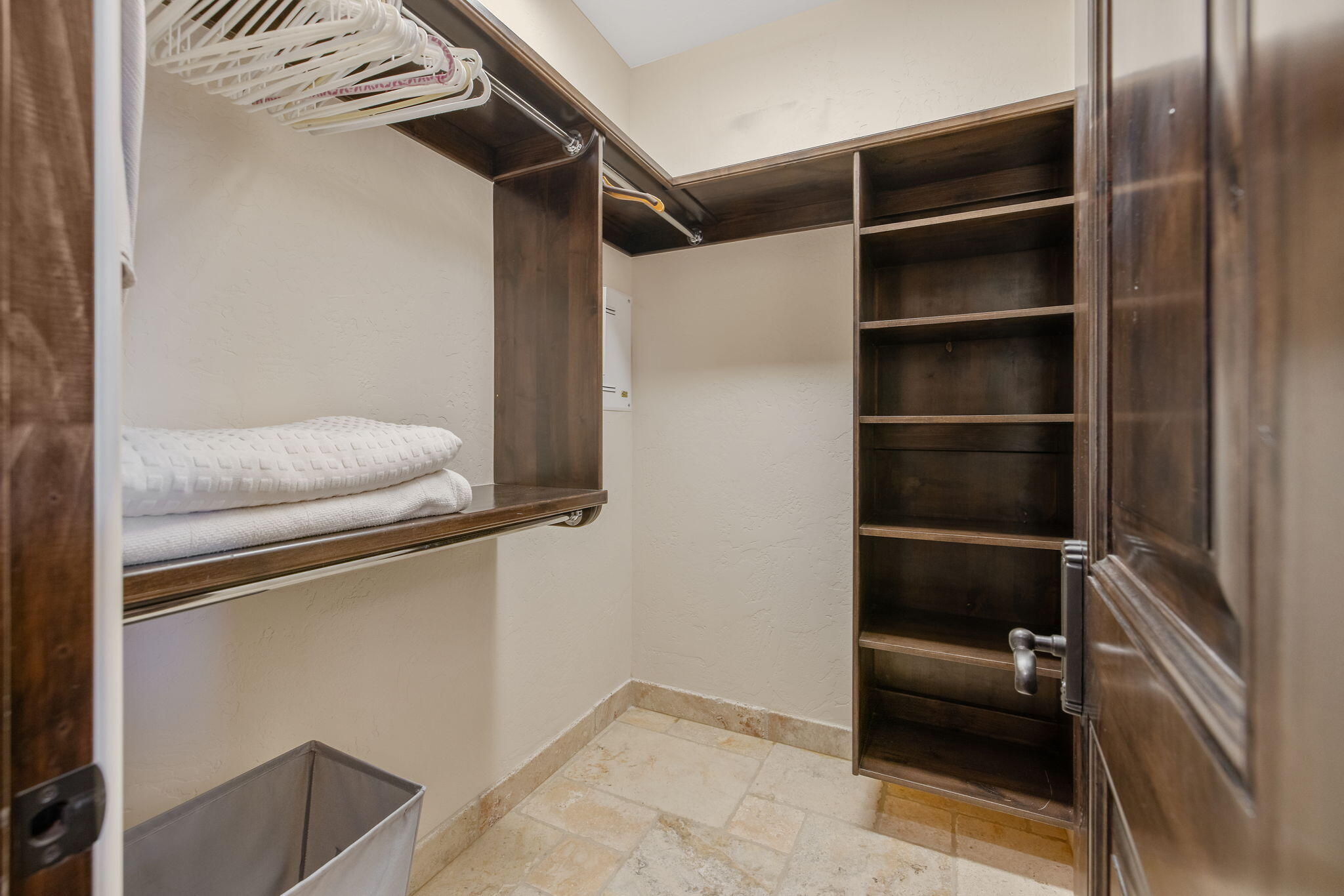 1611 N Pienza St, Visalia, CA 93291