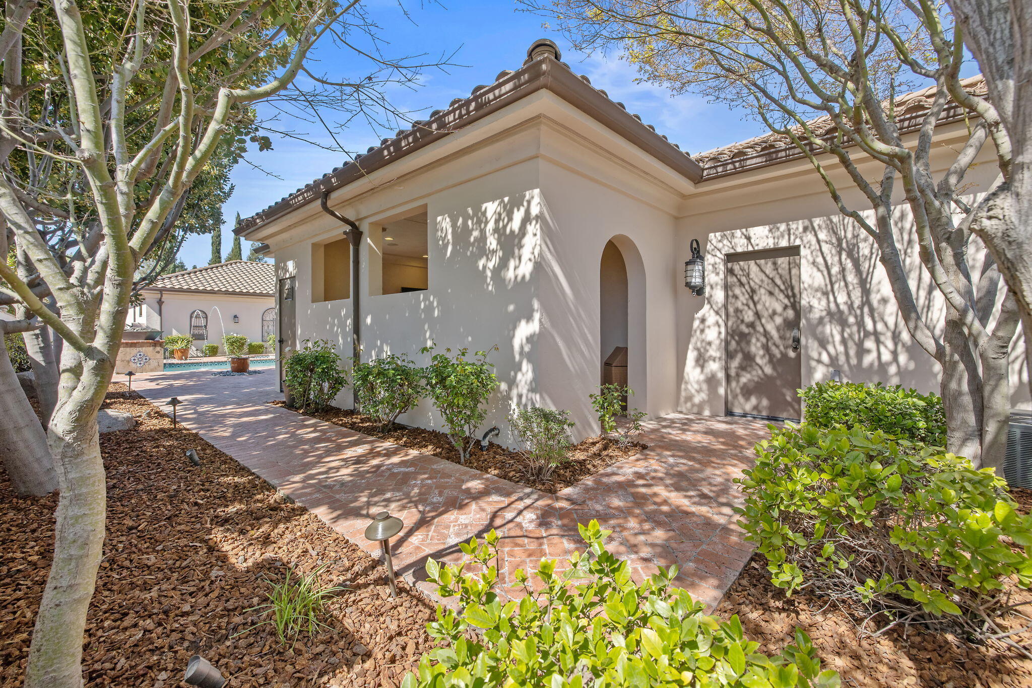 1611 N Pienza St, Visalia, CA 93291