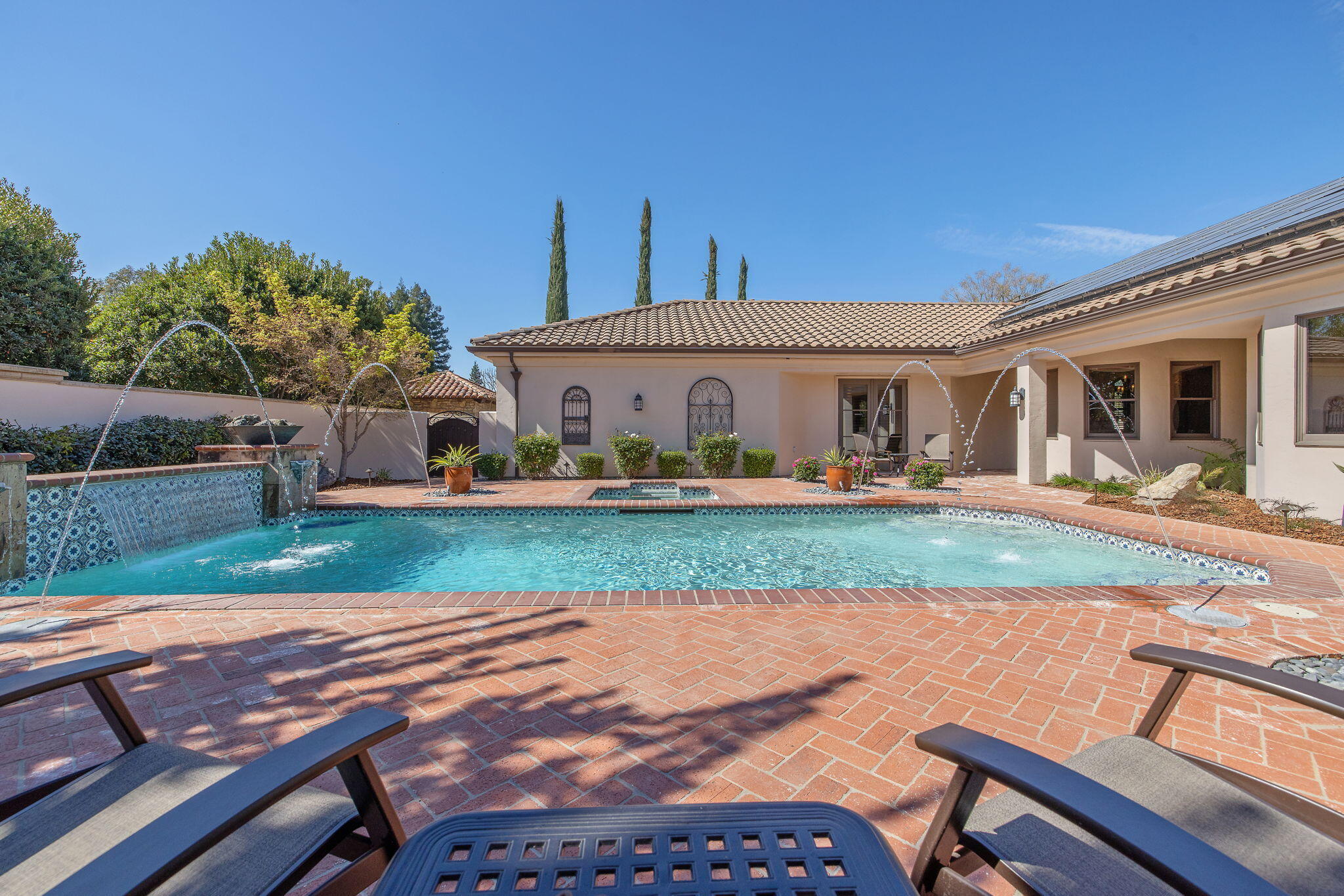 1611 N Pienza St, Visalia, CA 93291