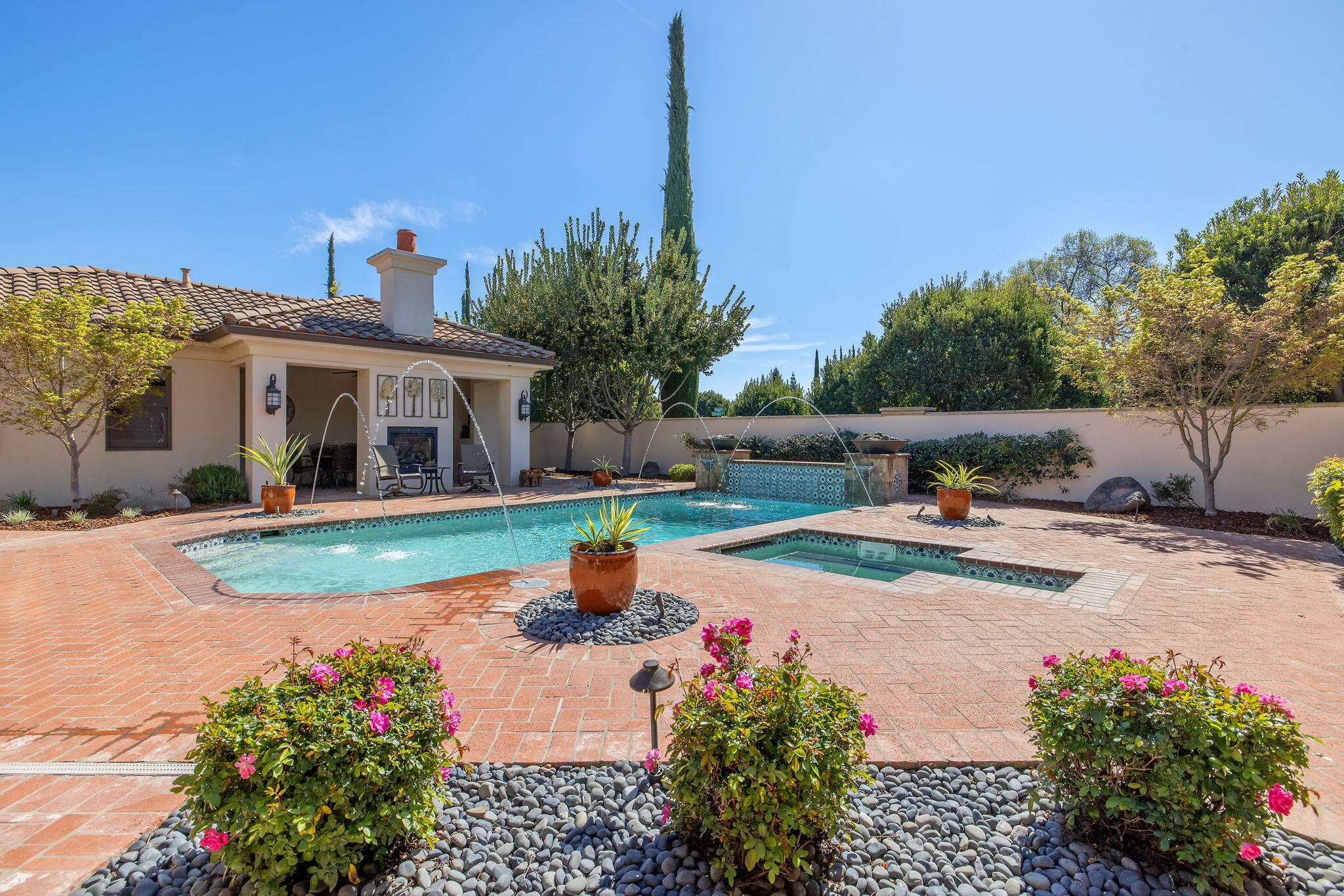 1611 N Pienza St, Visalia, CA 93291