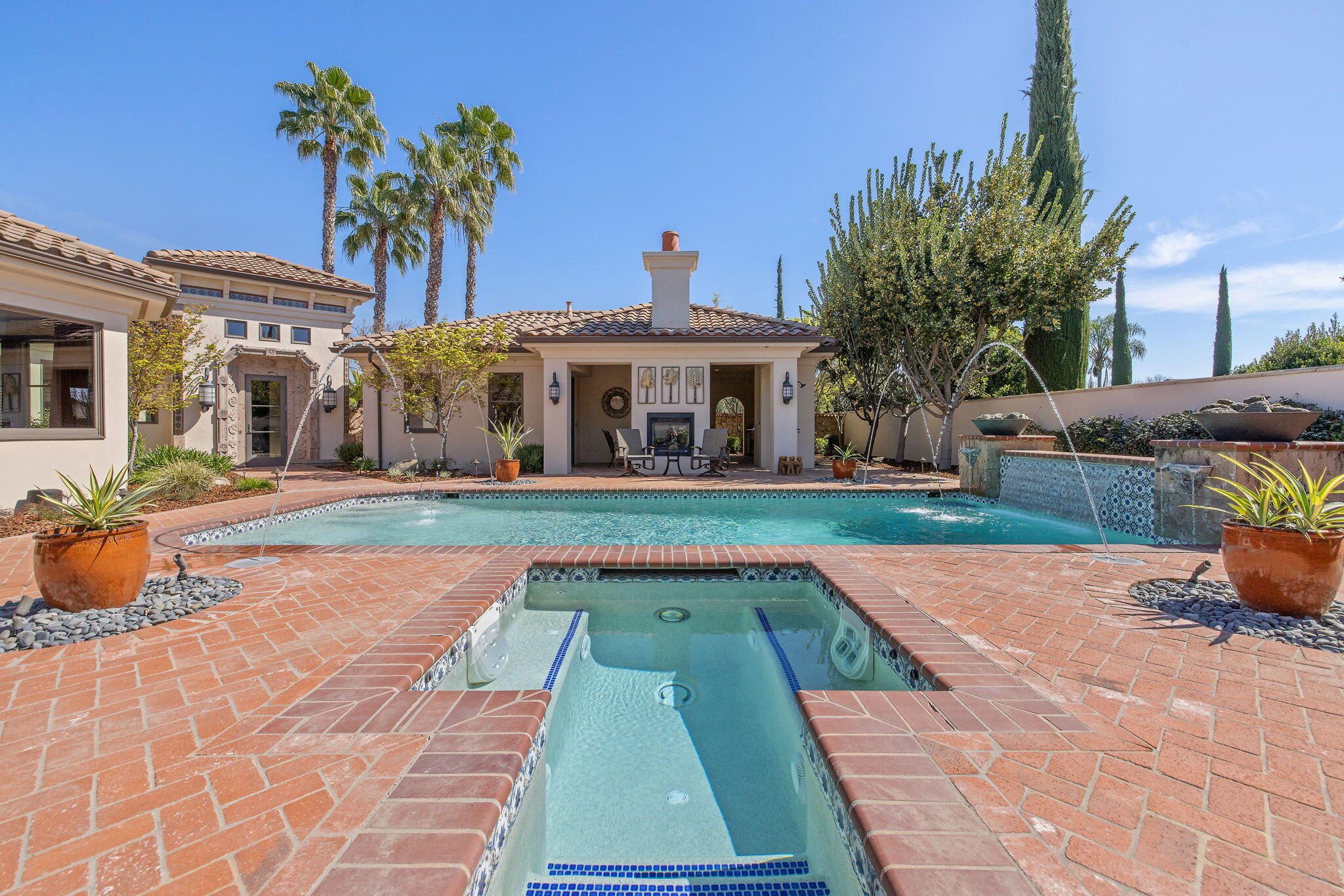 1611 N Pienza St, Visalia, CA 93291