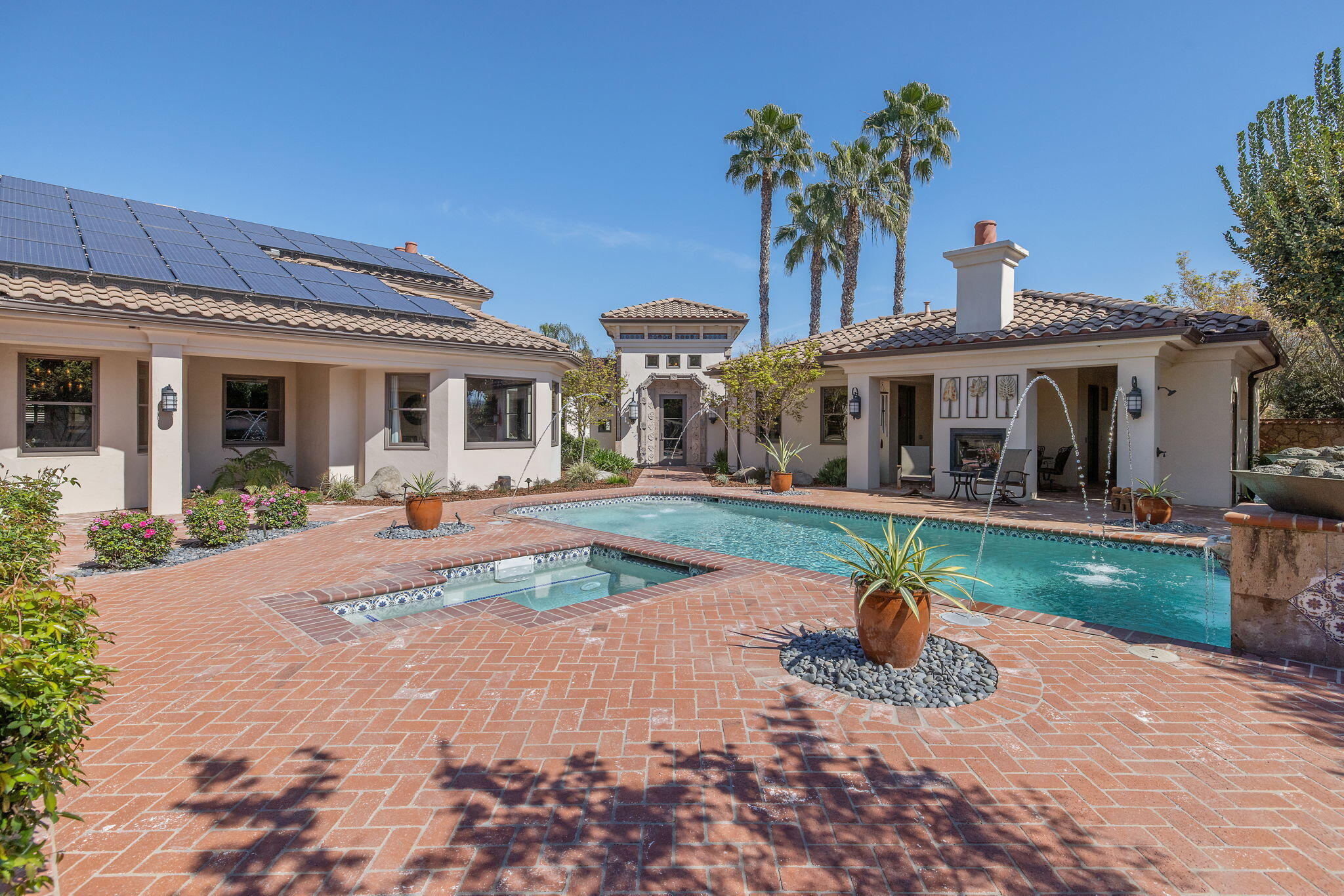 1611 N Pienza St, Visalia, CA 93291