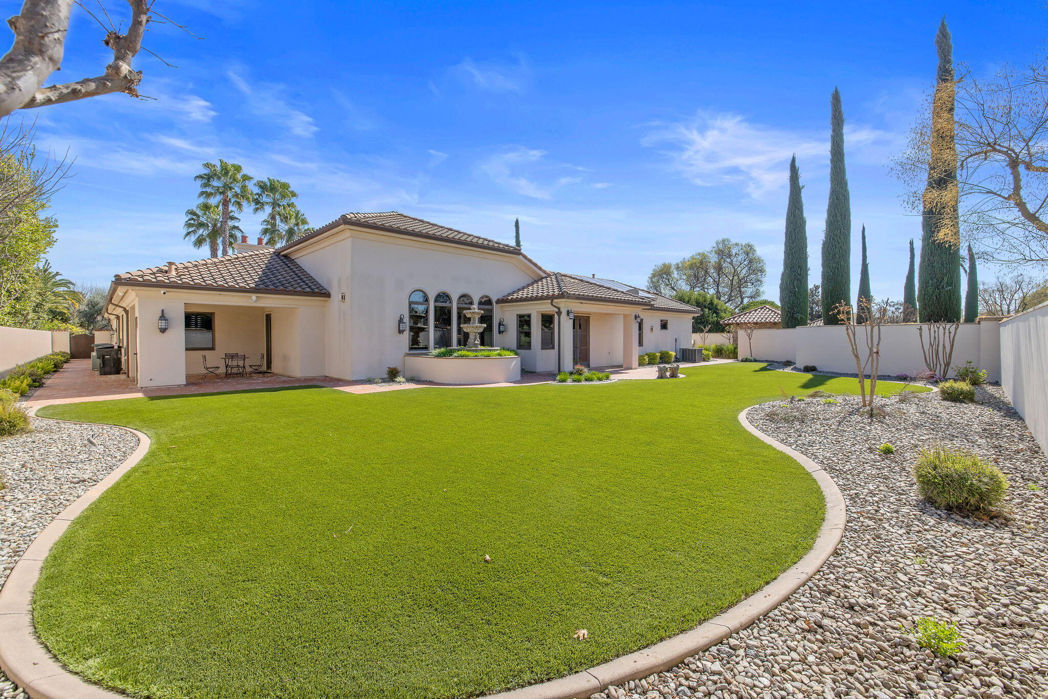 1611 N Pienza St, Visalia, CA 93291