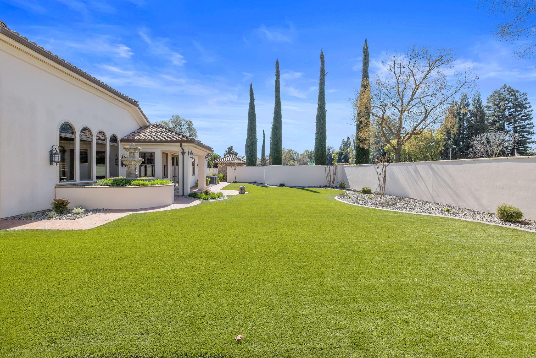 1611 N Pienza St, Visalia, CA 93291